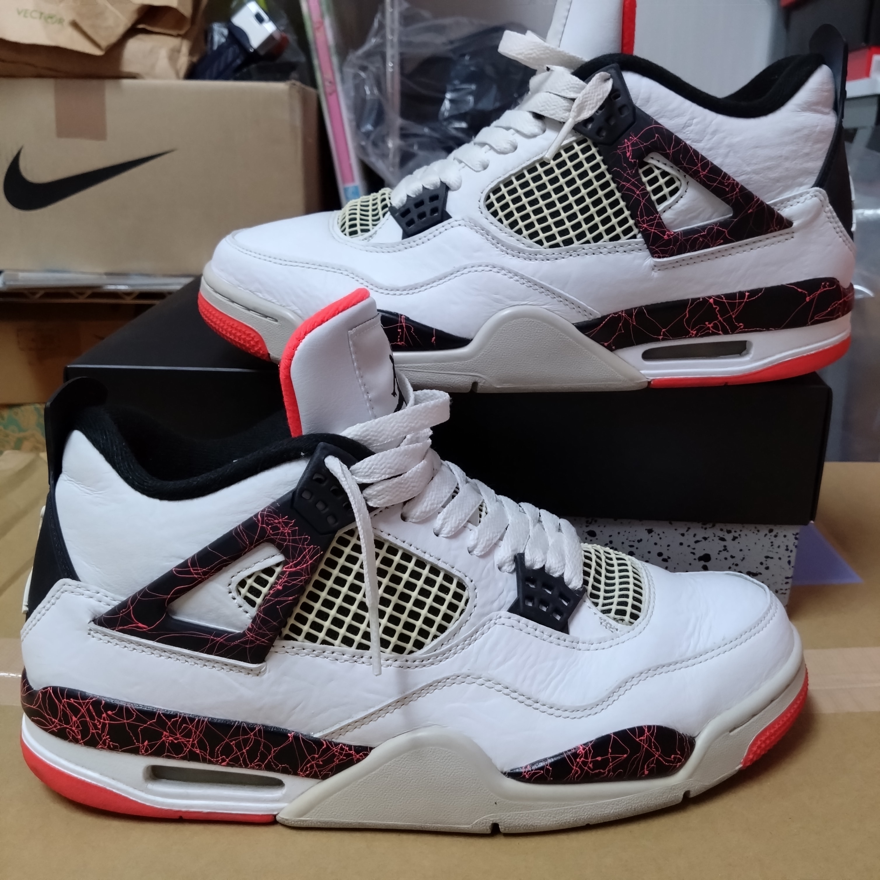 Nike Air Jordan 4 Retro "Flight Nostalgia"