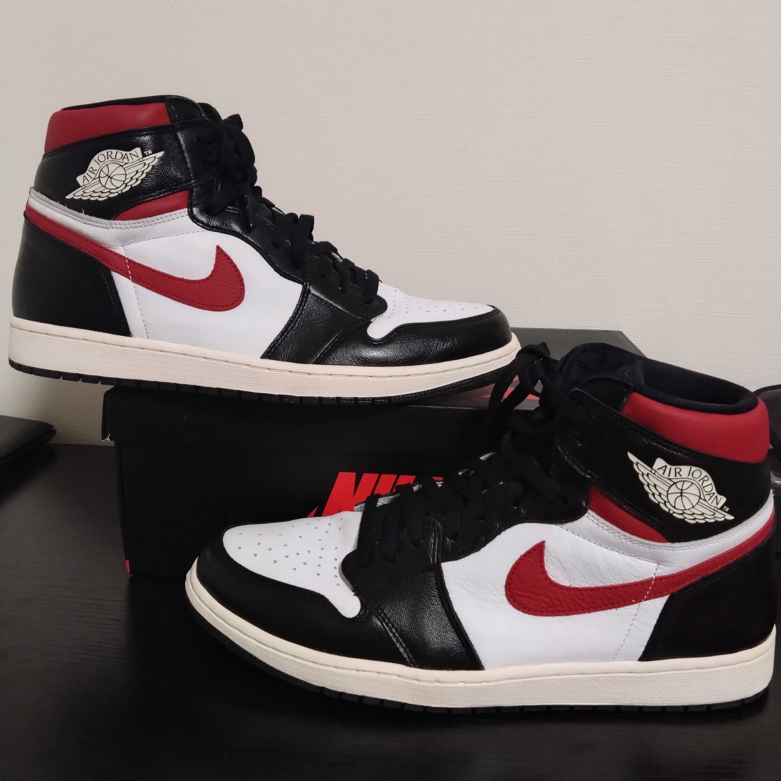 Nike Air Jordan 1 Retro High "Black/White/Sail/Gym Red"