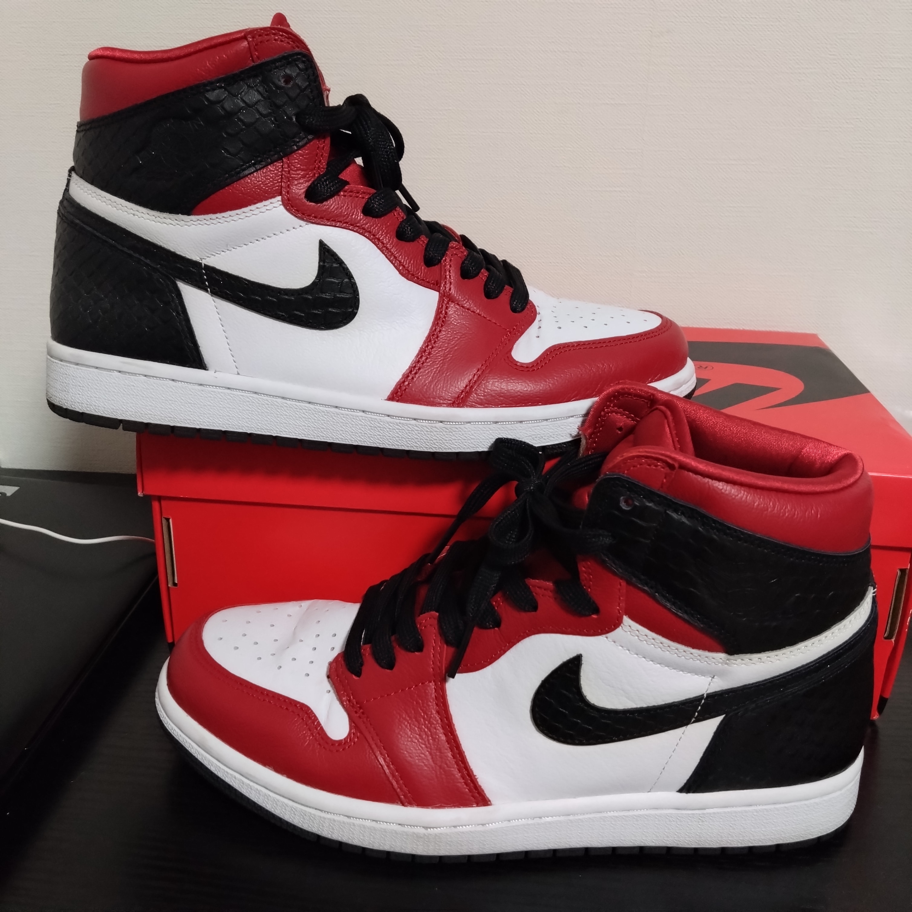 Nike Women's Air Jordan 1 High OG "Satin Red"
