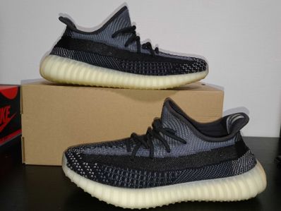 adidas YEEZY Boost 350V2 "Carbon"