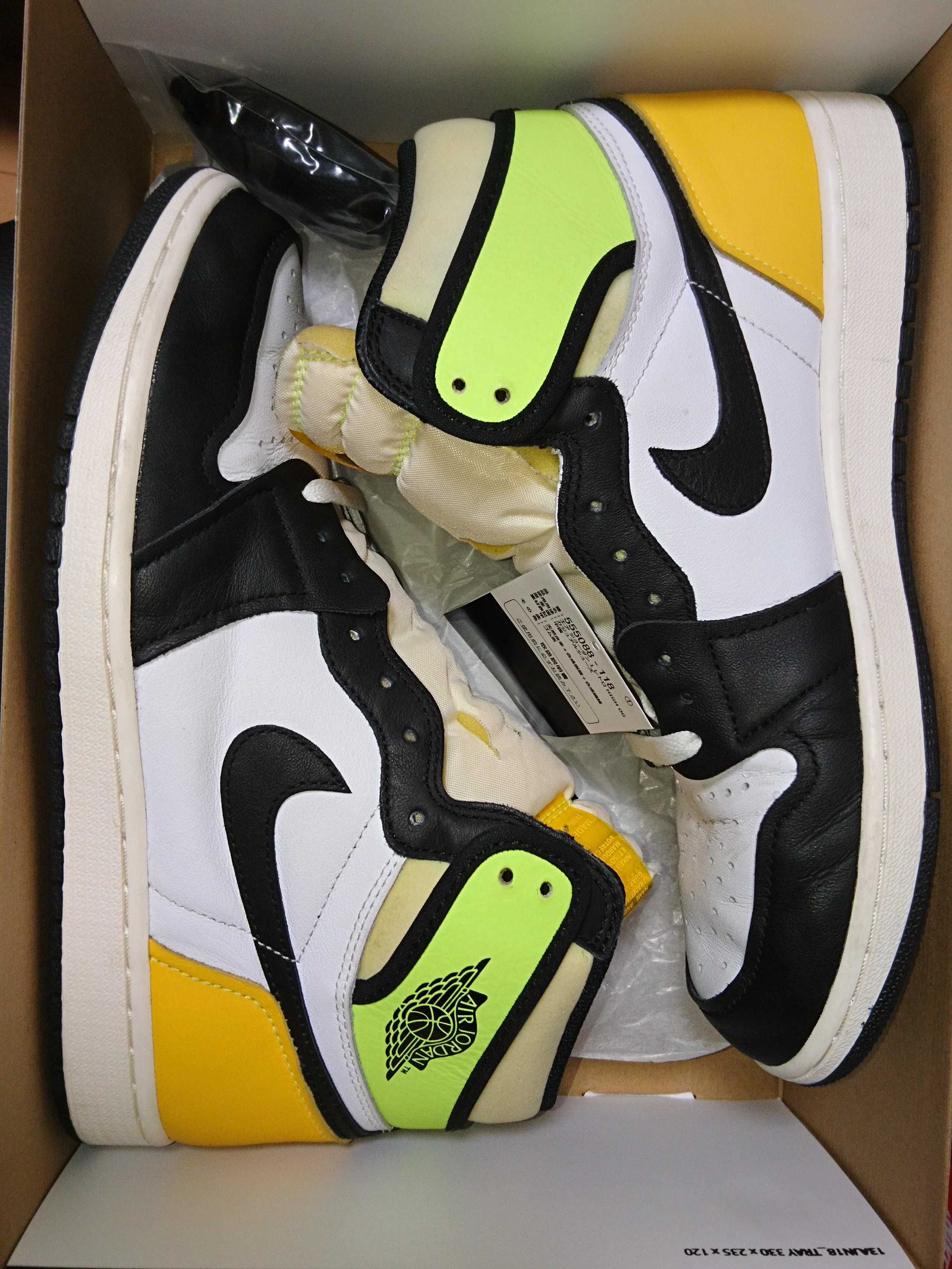 Nike Air Jordan 1 High OG "Volt Gold"