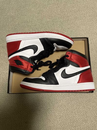 Nike Women's Air Jordan 1 Retro High "Satin Black Toe"