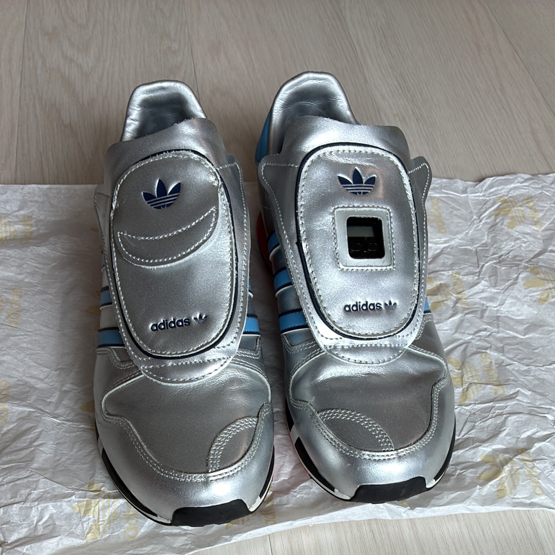 adidas Micropacer "Metallic silver/ Light blue"