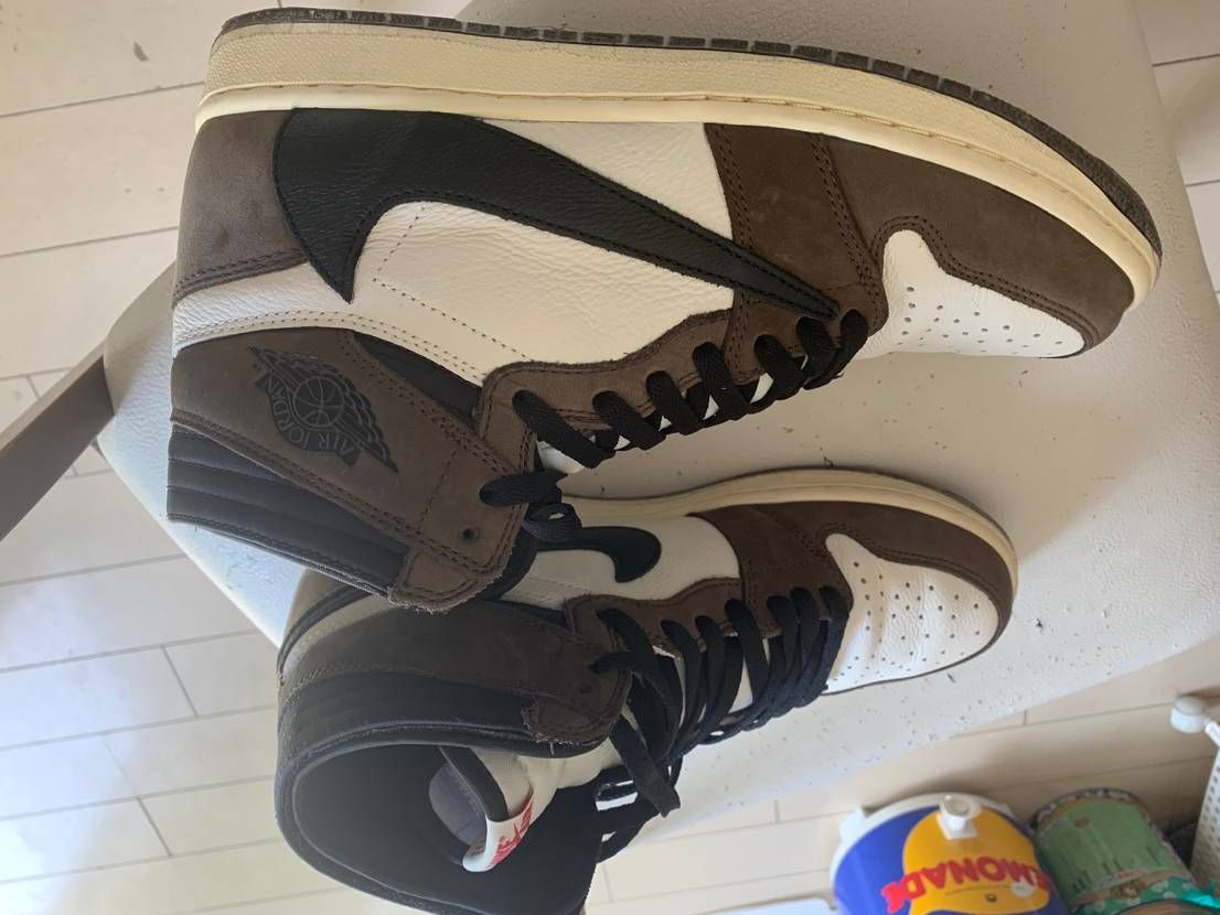 Travis Scott × Nike Air Jordan 1 Retro High OG TS SP "Sail/Dark Mocha"