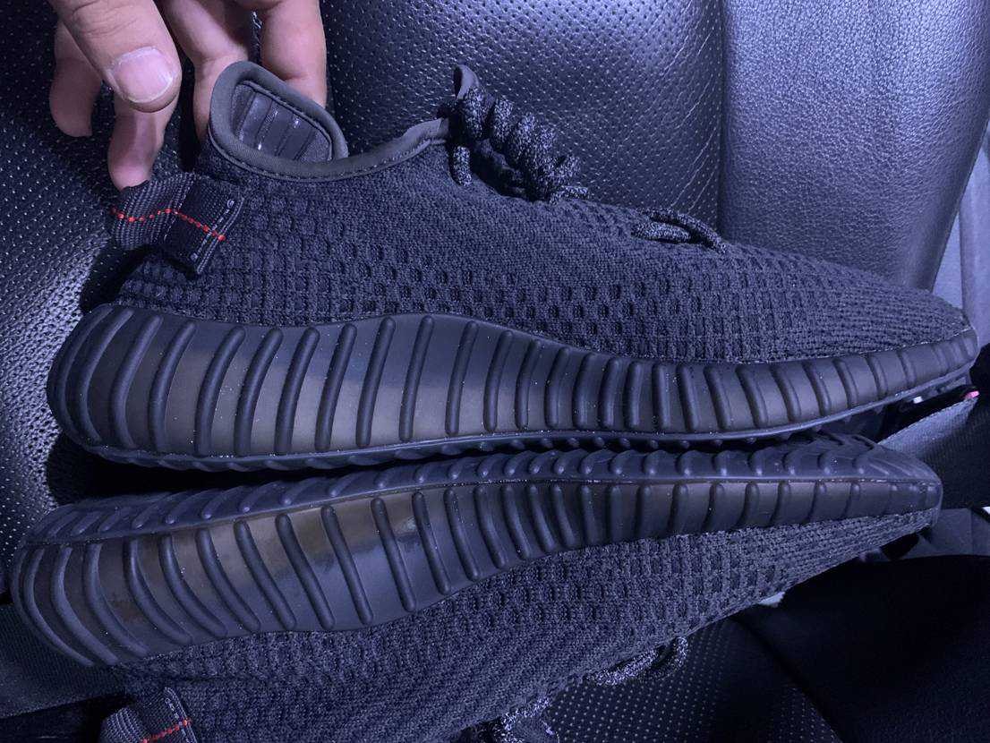 adidas YEEZY Boost 350 V2 "Black"