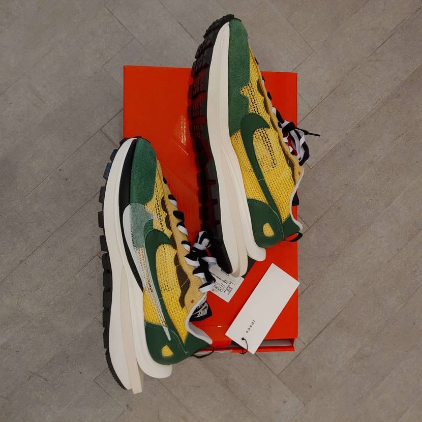 sacai × Nike Vapor Waffle "Tour Yellow/Stadium Green-Sail"