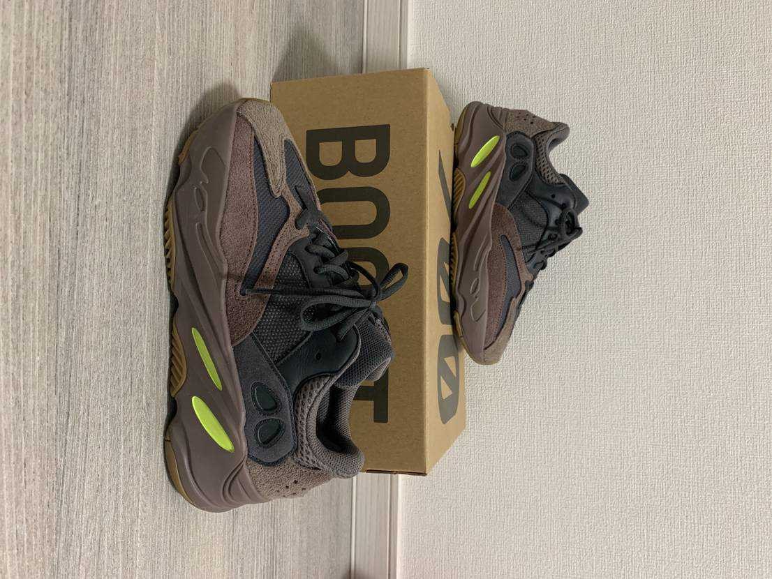 YEEZY BOOST 700 WAVE RUNNER DARK GREY