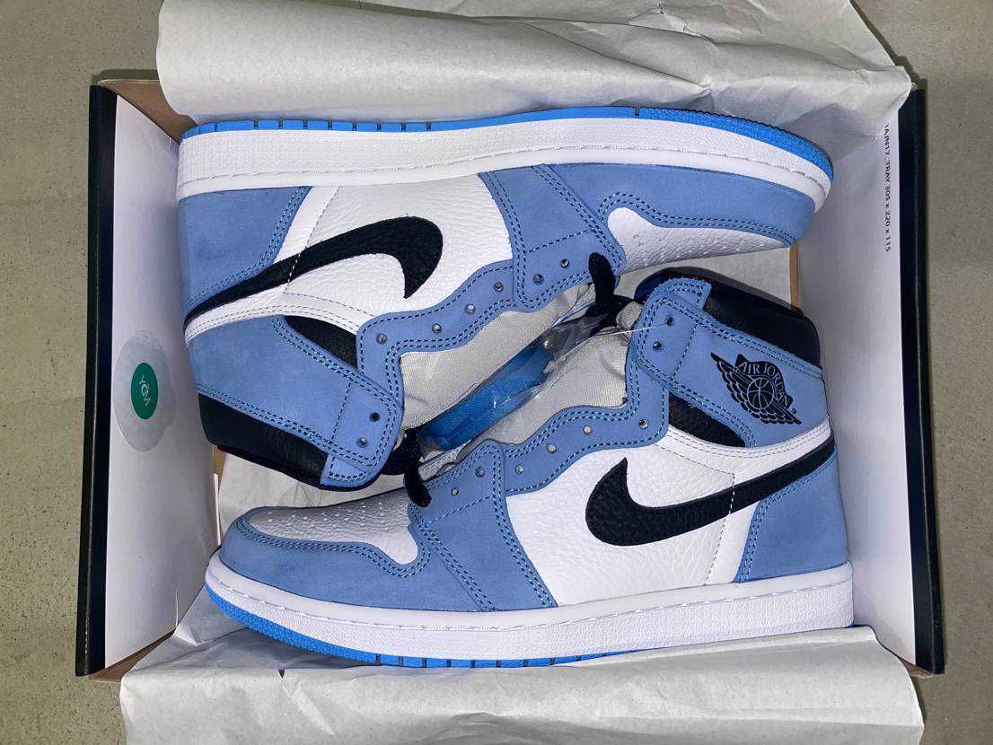 Nike Air Jordan 1 High OG "University Blue"