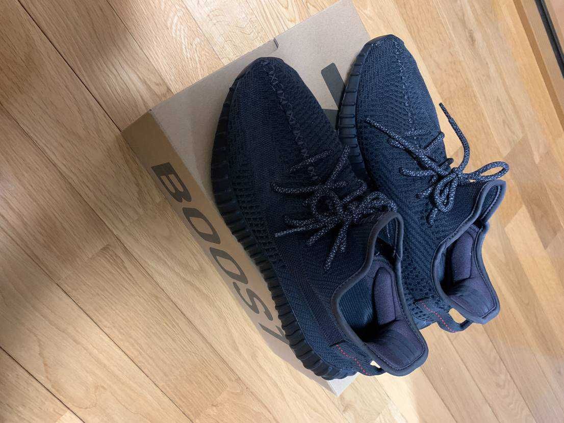 adidas YEEZY Boost 350 V2 "Black"