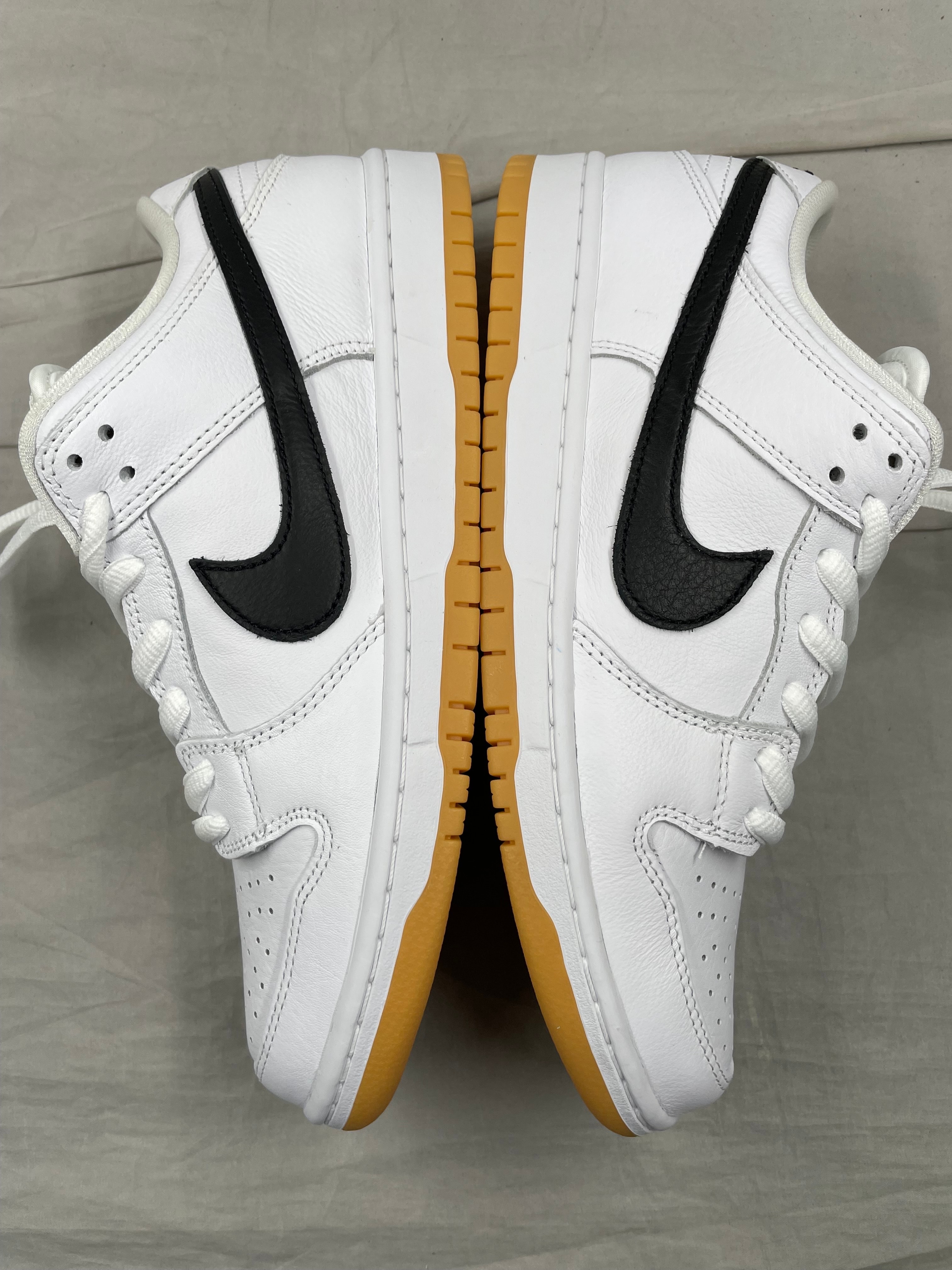 Nike SB Dunk Low Pro "White/Black-White-Gum Light Brown"