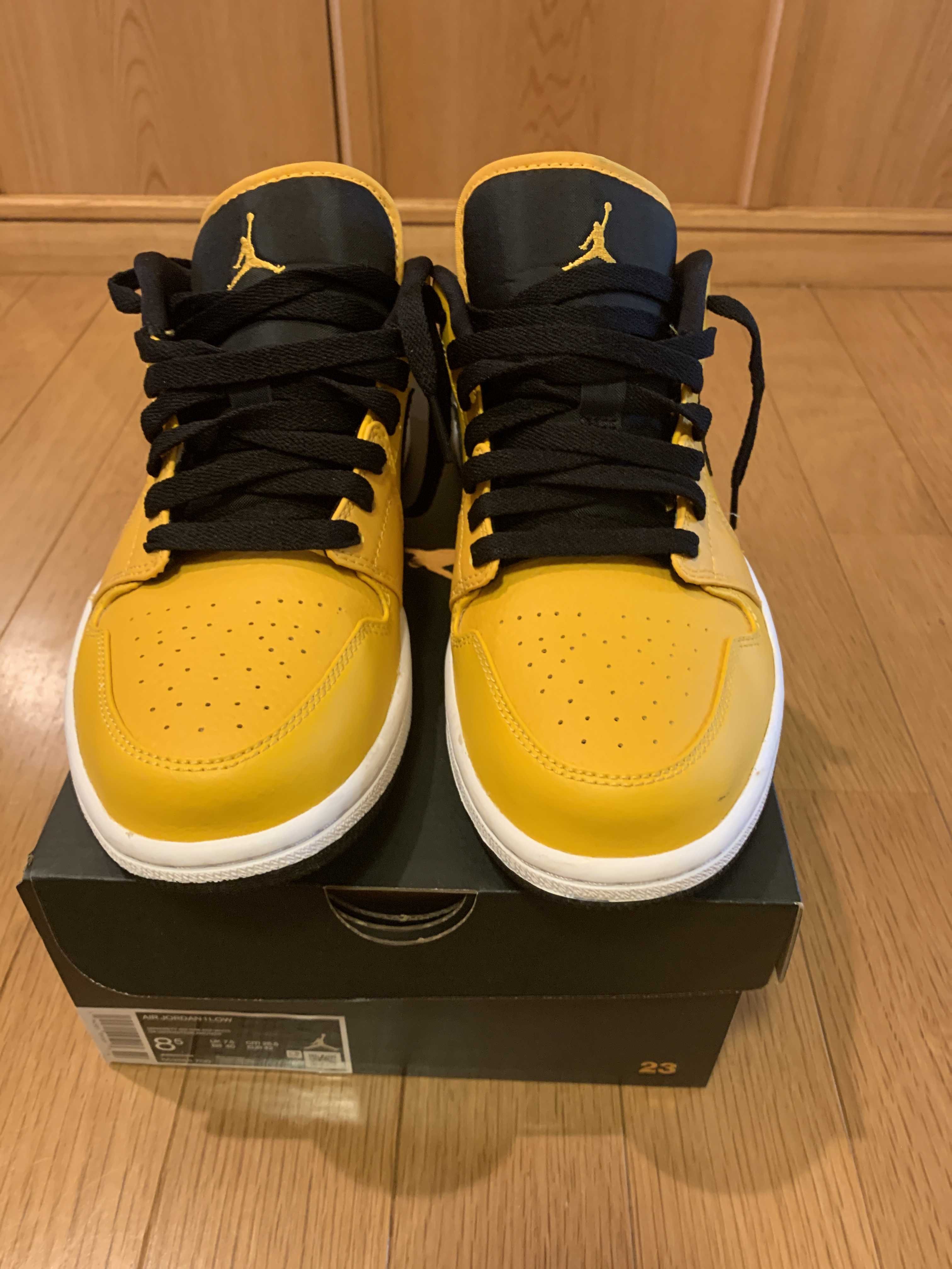 NIKE AIR JORDAN 1 LOW "UNIVERSITY GOLD"