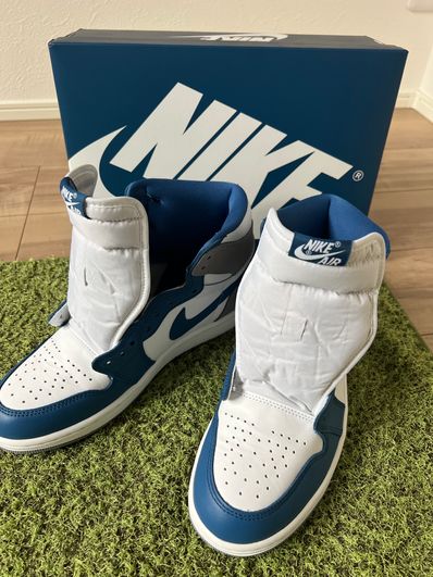 Nike Air Jordan 1 High OG "True Blue"