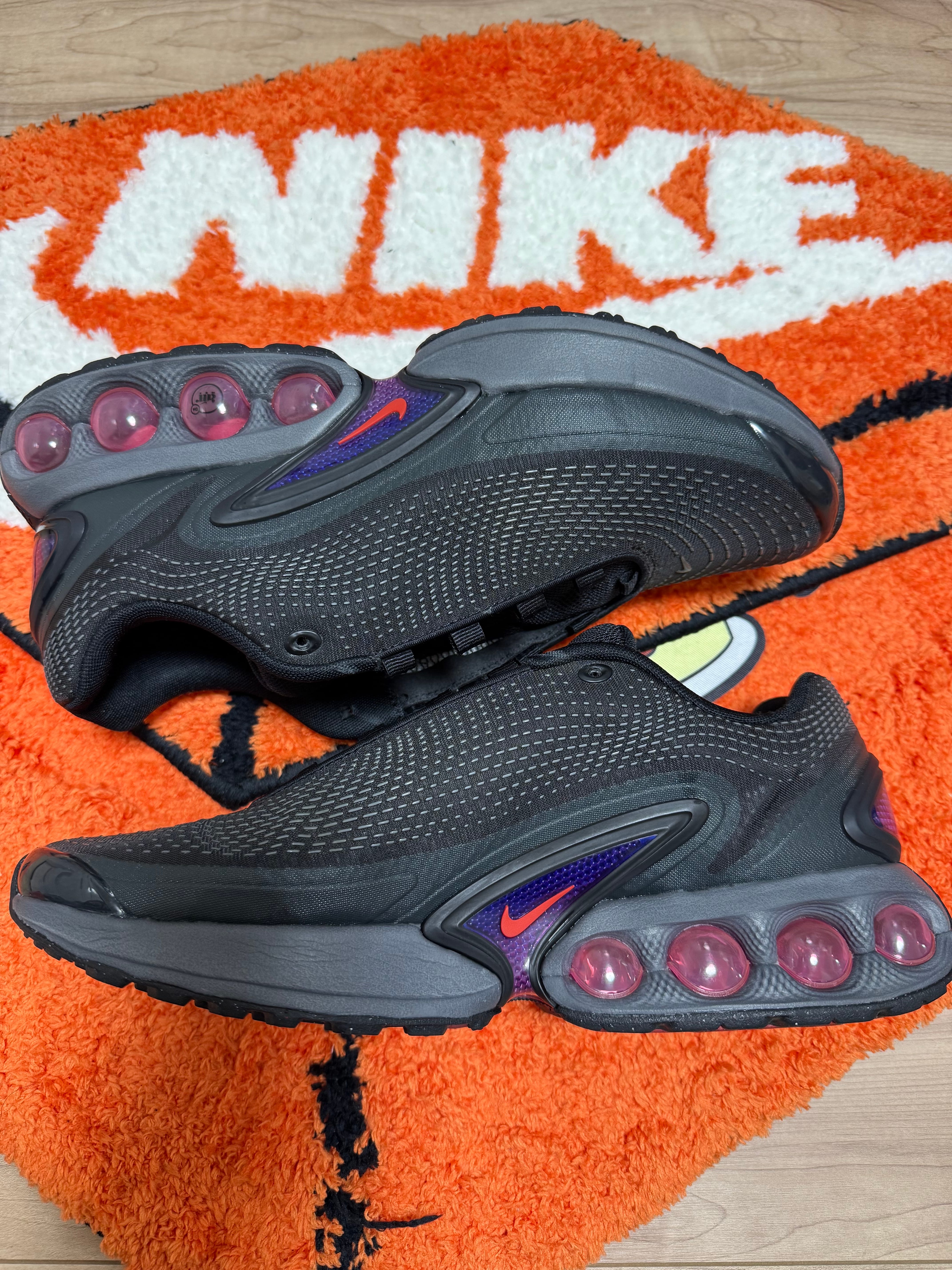 ナイキ エアマックスDN "オールナイト"