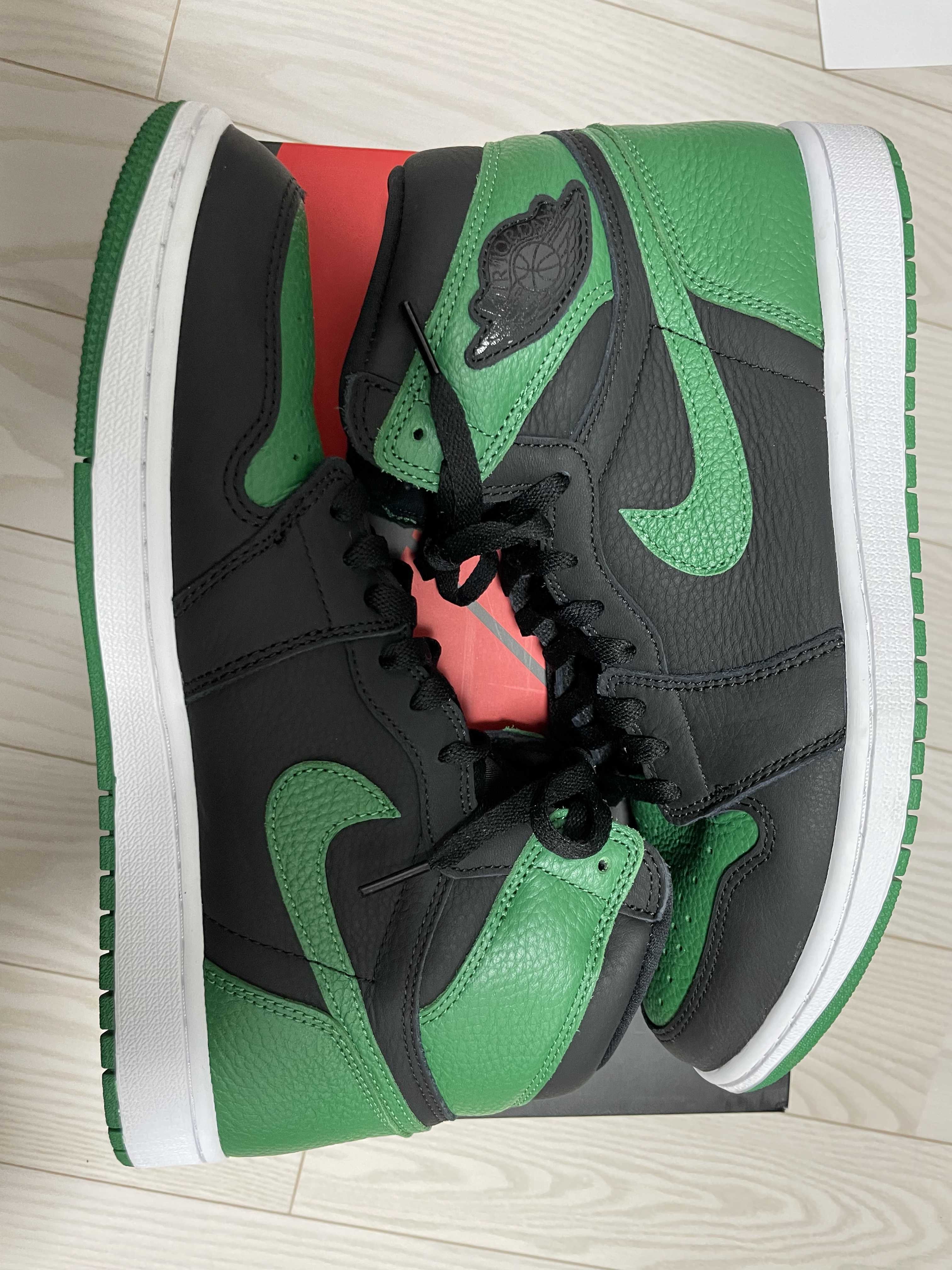 Nike Air Jordan 1 Retro High OG "Black/Pine Green" (2020)