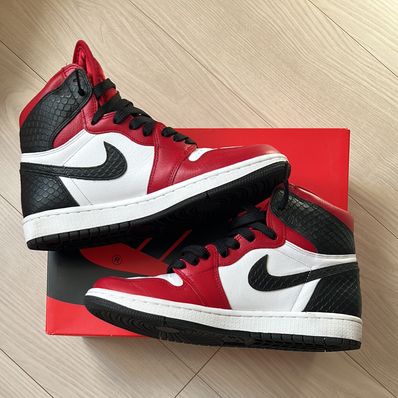 Nike Women's Air Jordan 1 High OG "Satin Red"