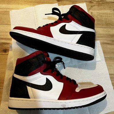 Nike Women's Air Jordan 1 High OG "Satin Red"