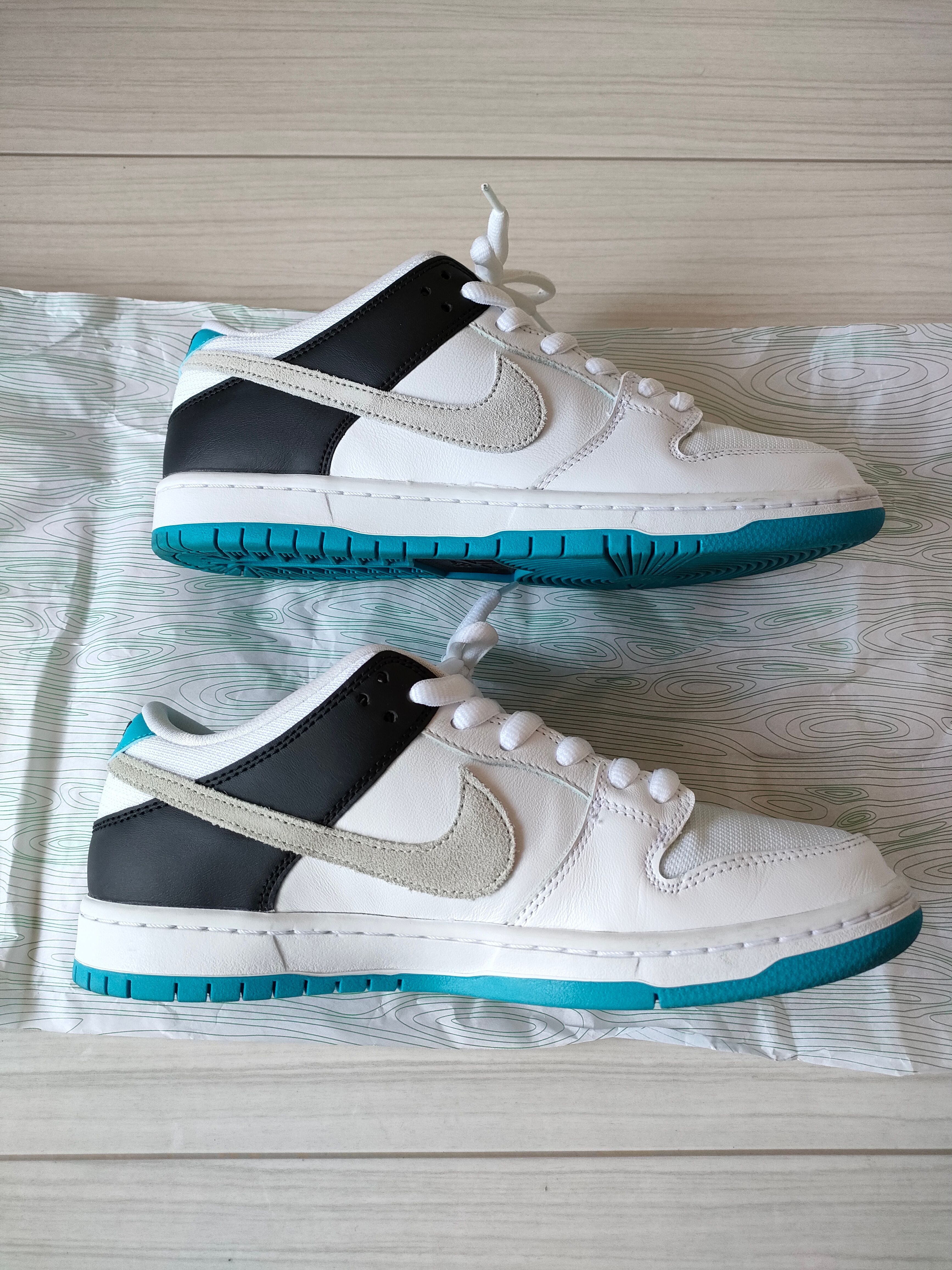 Nike SB Dunk Low "Laser Blue"