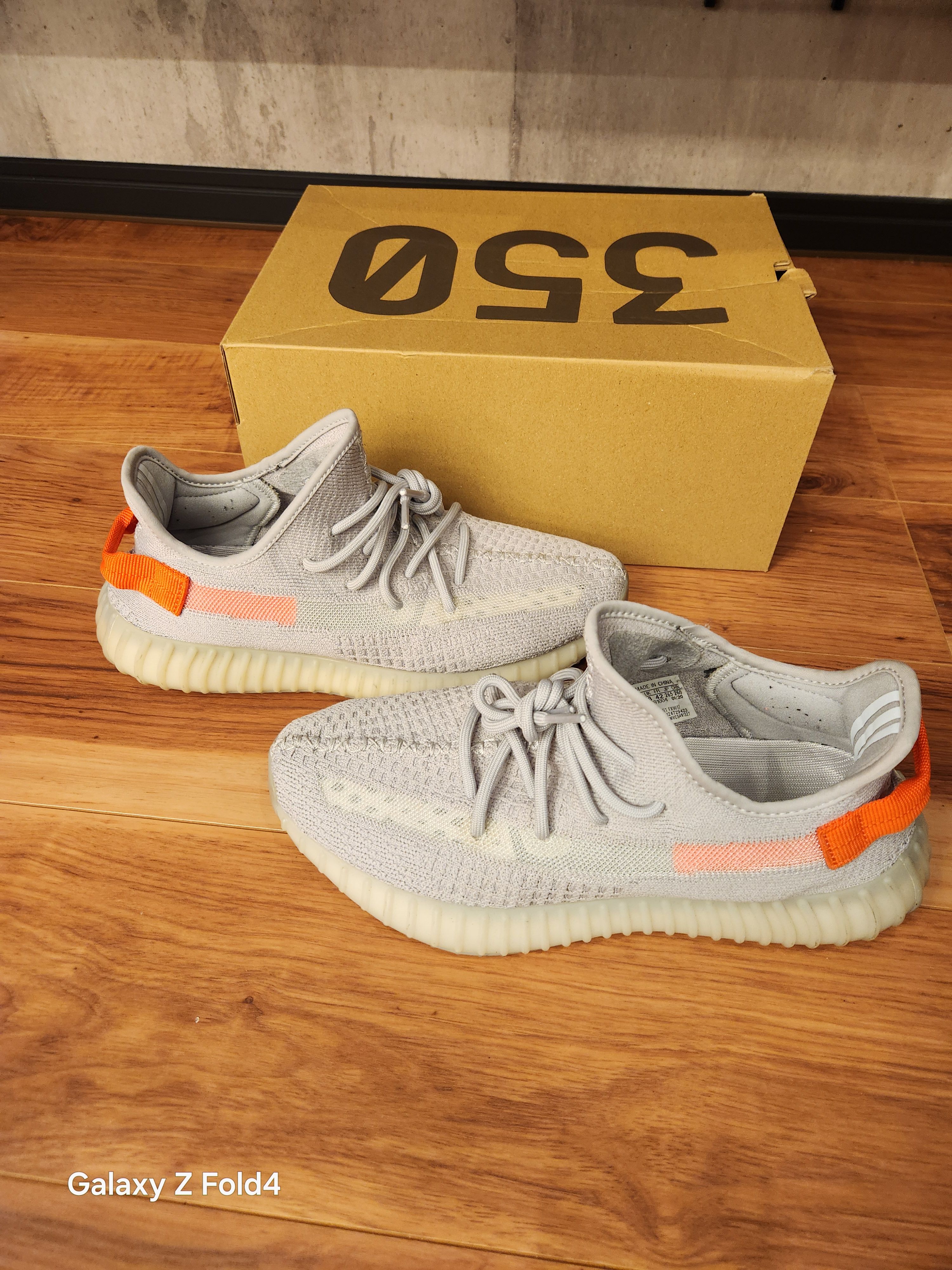 adidas YEEZY Boost 350 V2 "Tail Light"