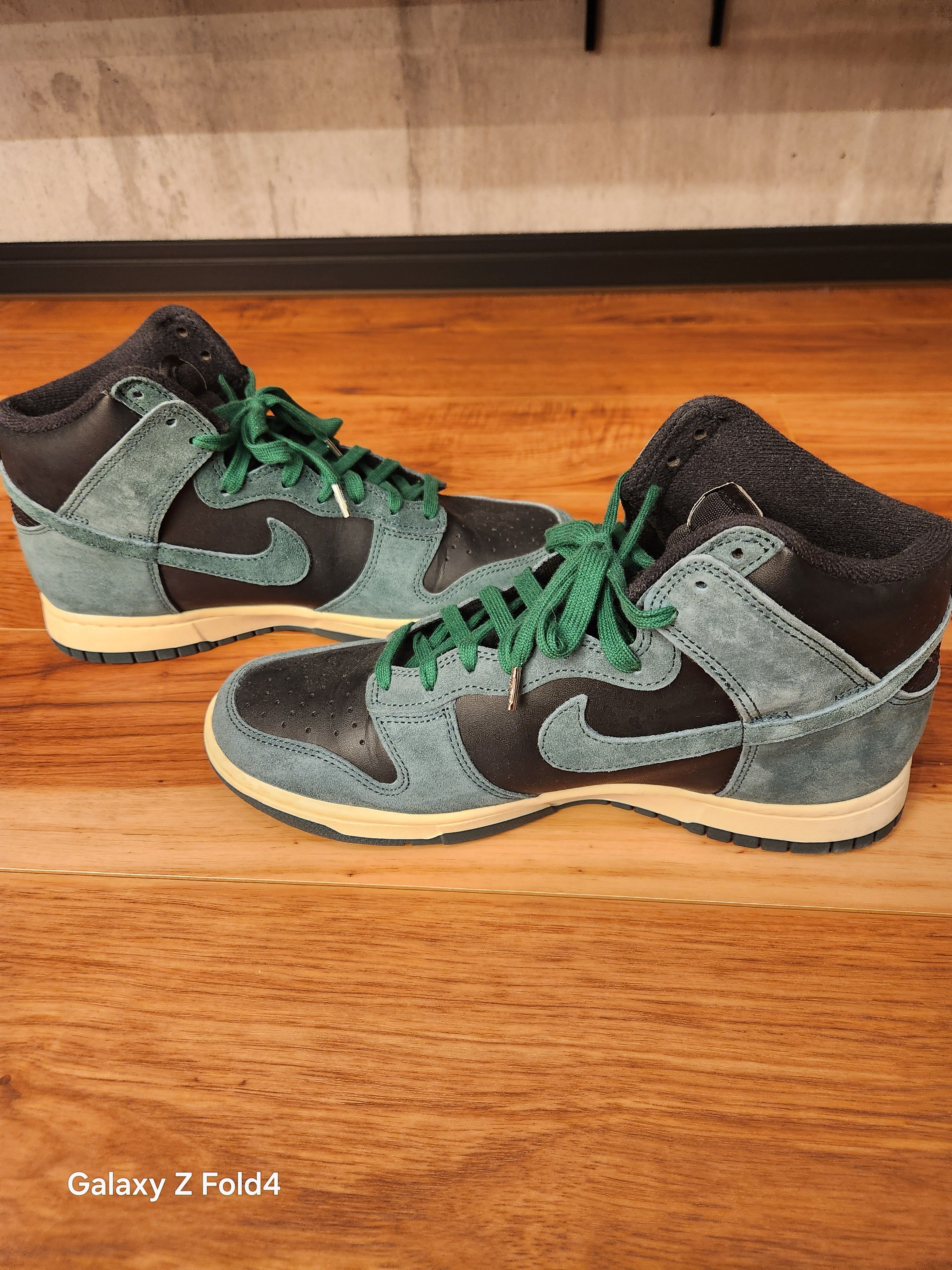 Nike Dunk High Retro PRM "Black and Deep Green"