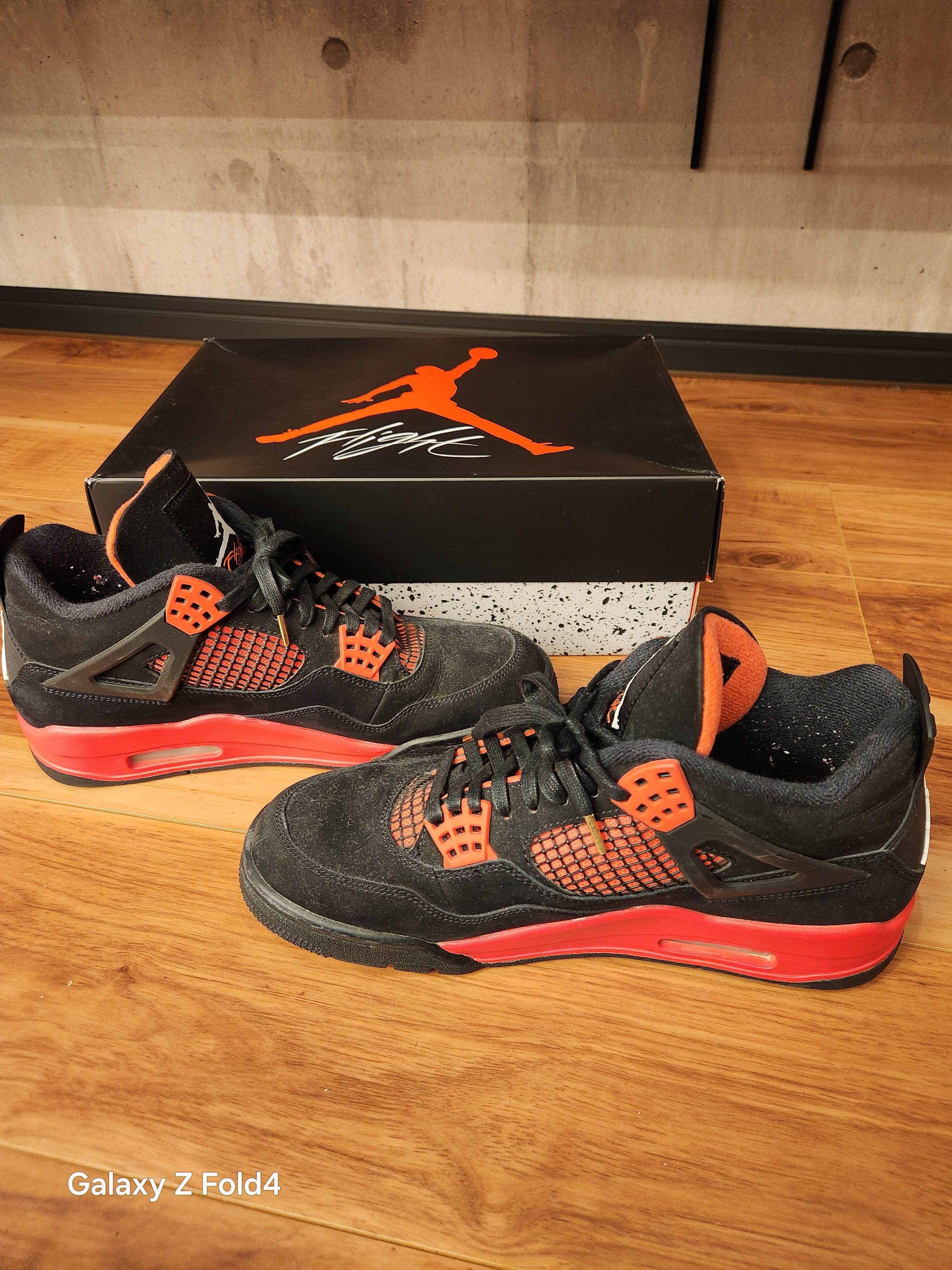 Nike Air Jordan 4 "Red Thunder/Crimson"