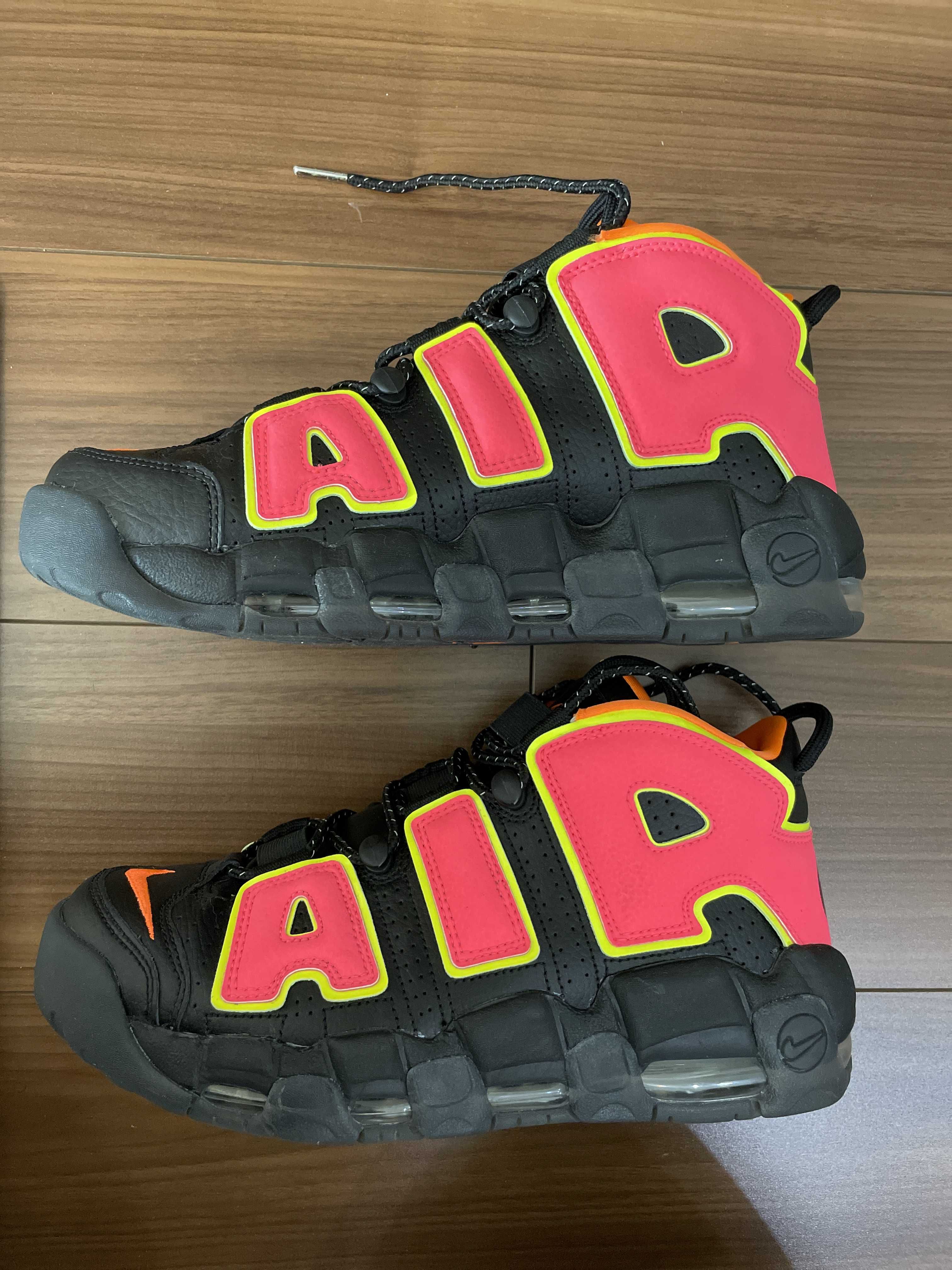 NIKE Women's AIR MORE UPTEMPO "HOT PUNCH"