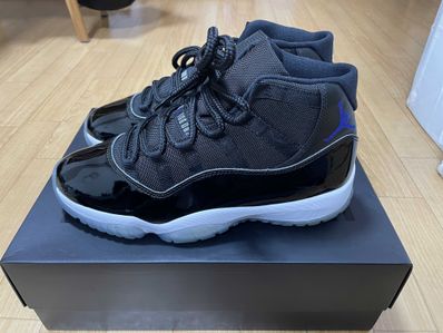 Nike Air Jordan 11 Retro "Space Jam" (2016)