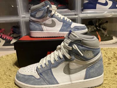 Nike Air Jordan 1 High OG "Hyper Royal"