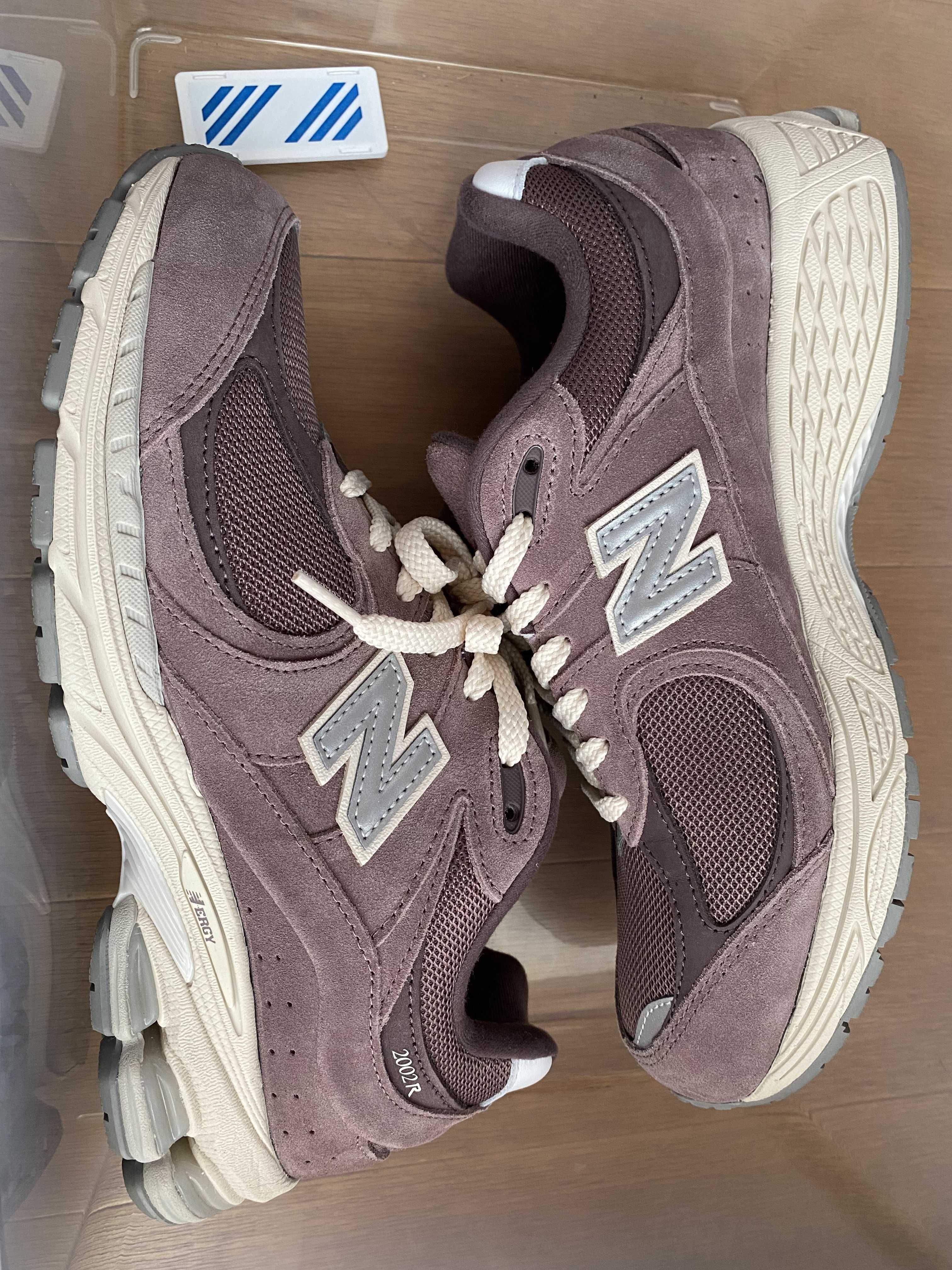 New Balance 2002R "Black Fig"