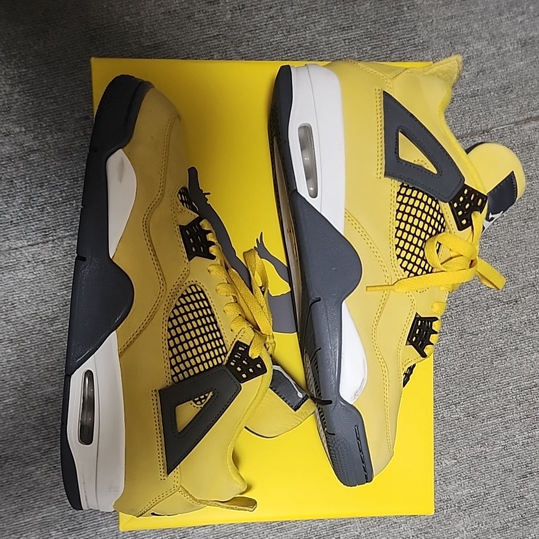 Nike Air Jordan 4 "Tour Yellow"