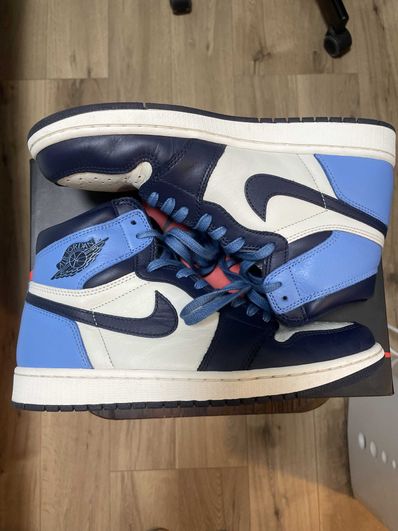 Nike Air Jordan 1 Retro High OG "Obsidian/University Blue"