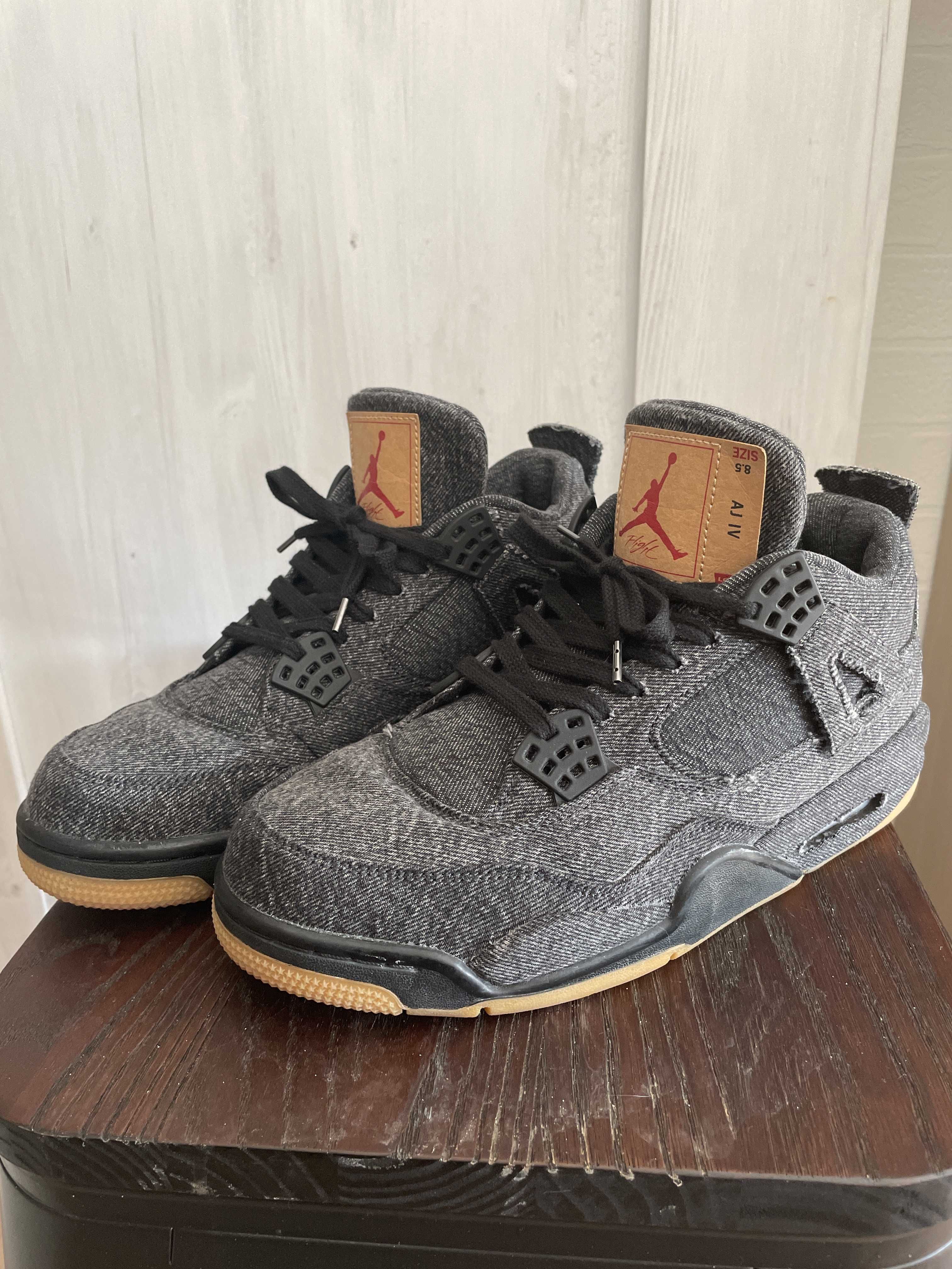 Nike × Levi's Air Jordan 4 "Black Denim" (Tag: LEVIS®)