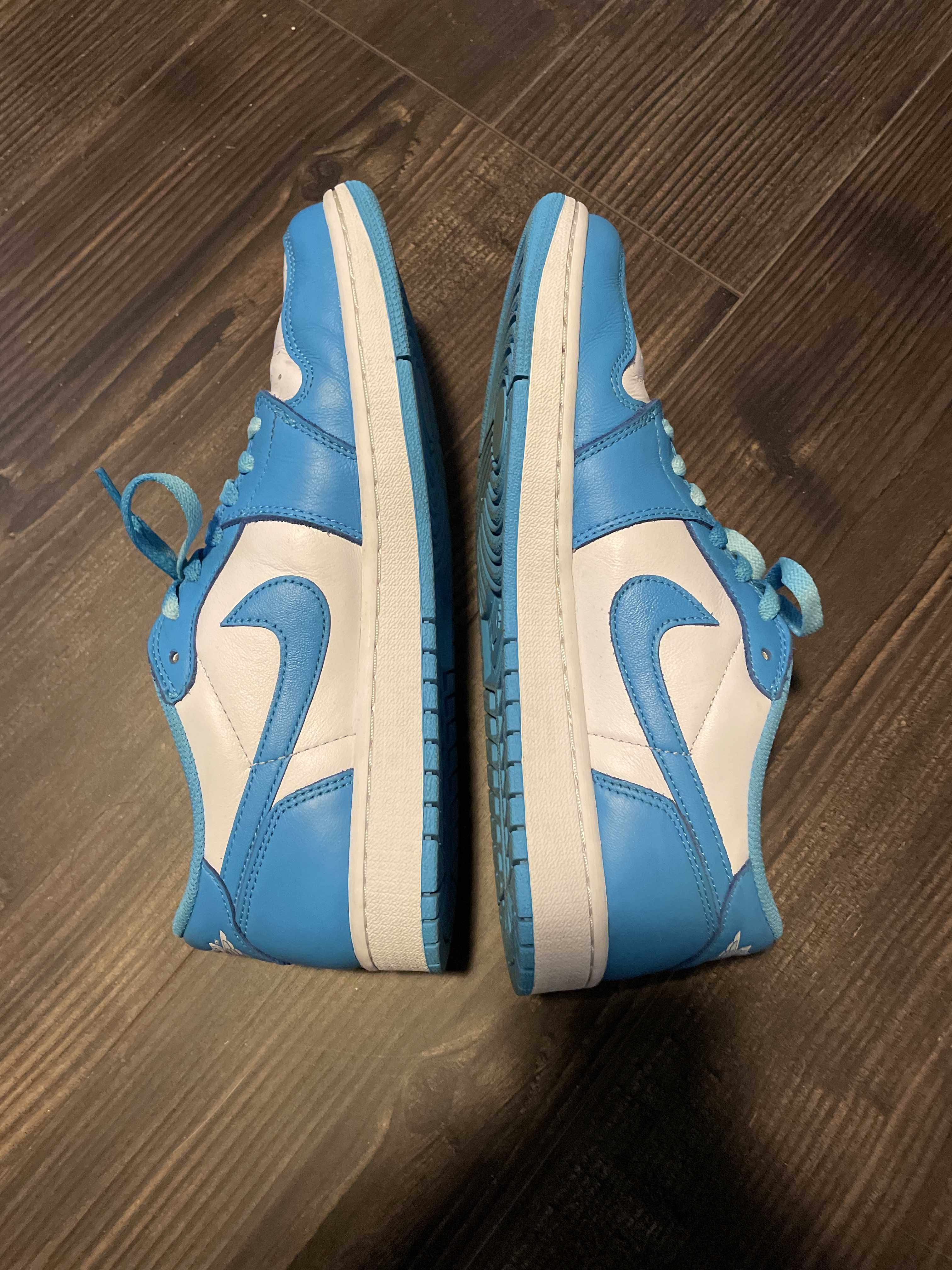 Nike SB Air Jordan 1 Low "UNC" 