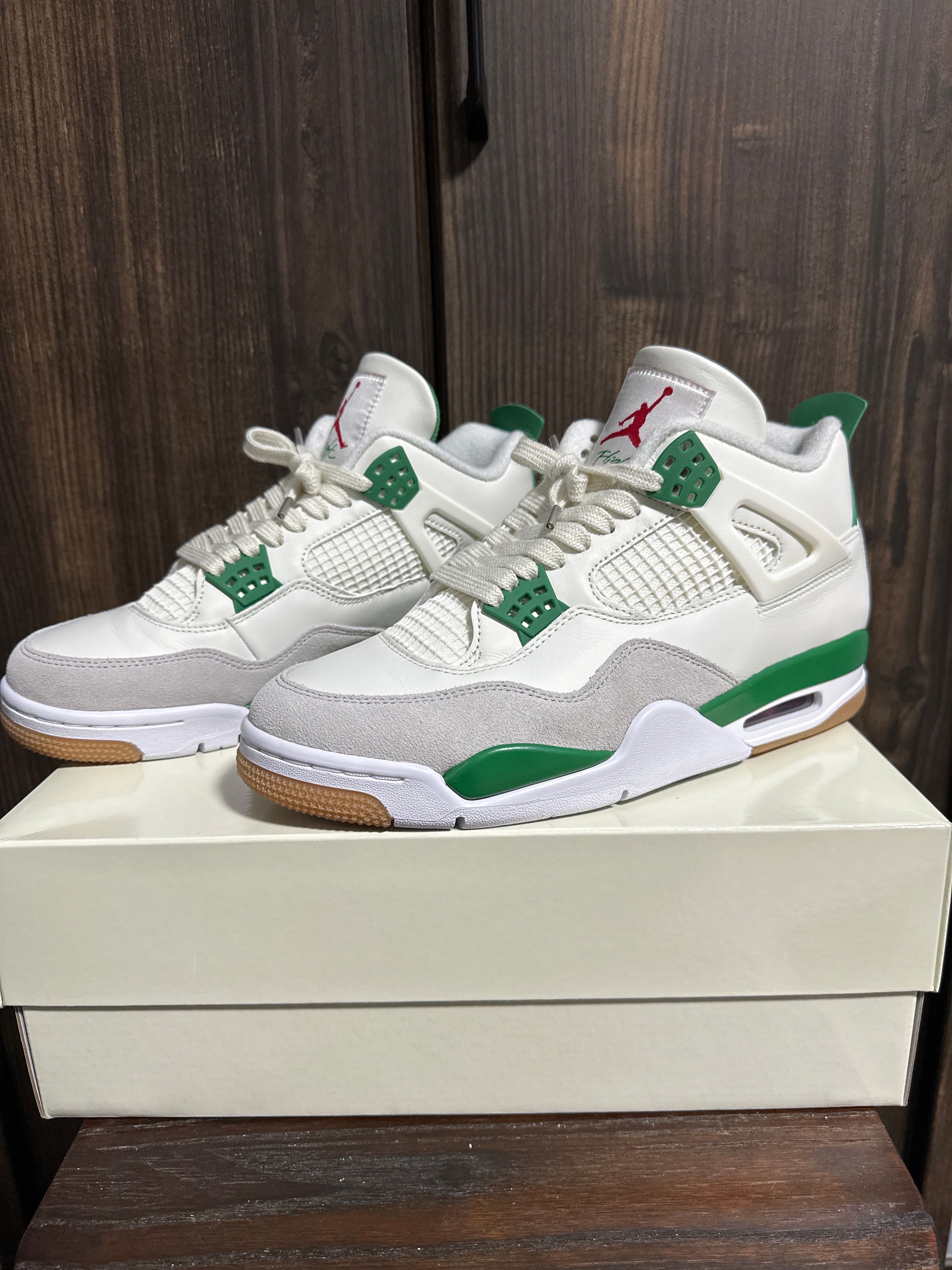 Nike SB × Air Jordan 4 Retro SP "Pine Green"