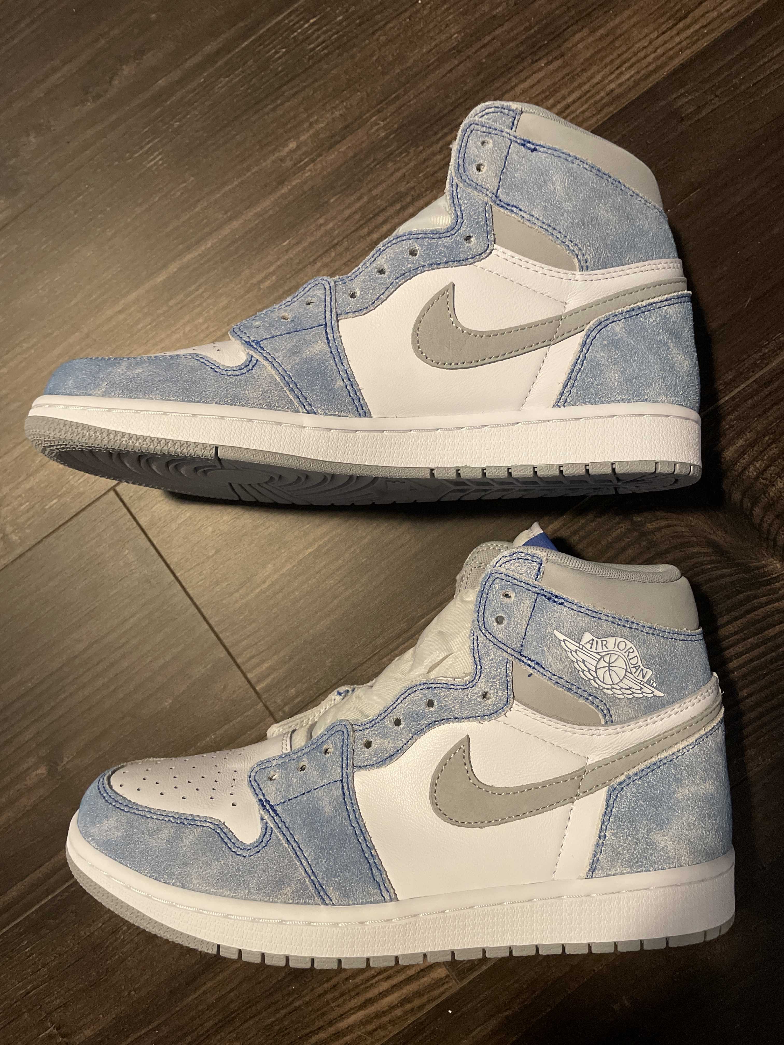 Nike Air Jordan 1 High OG "Hyper Royal"