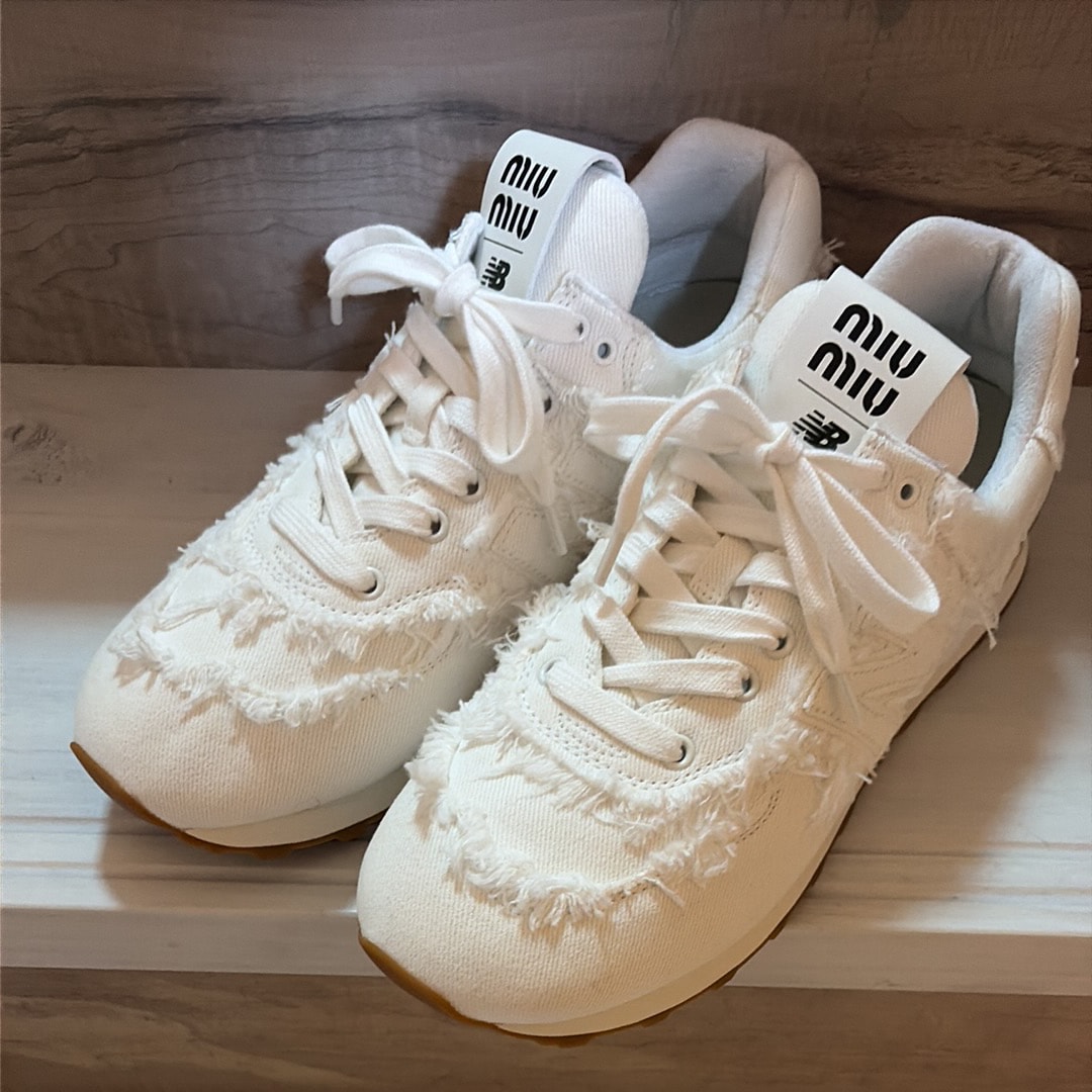 miumiu New Balanceのおすすめアイテム | 通販・相場はスニーカーダンク
