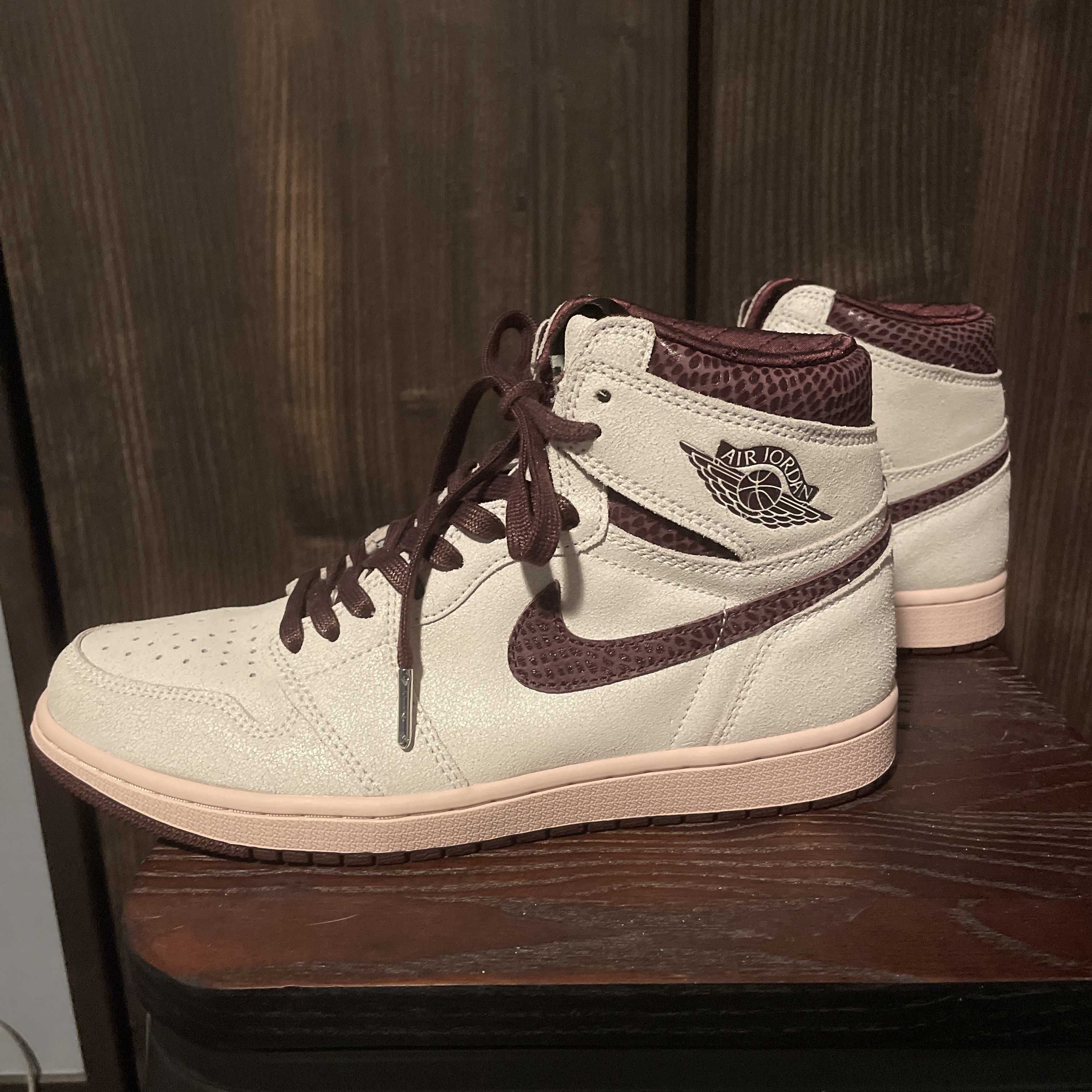 A Ma Maniere × Nike Air Jordan 1 Retro High OG "Sail and Burgundy"