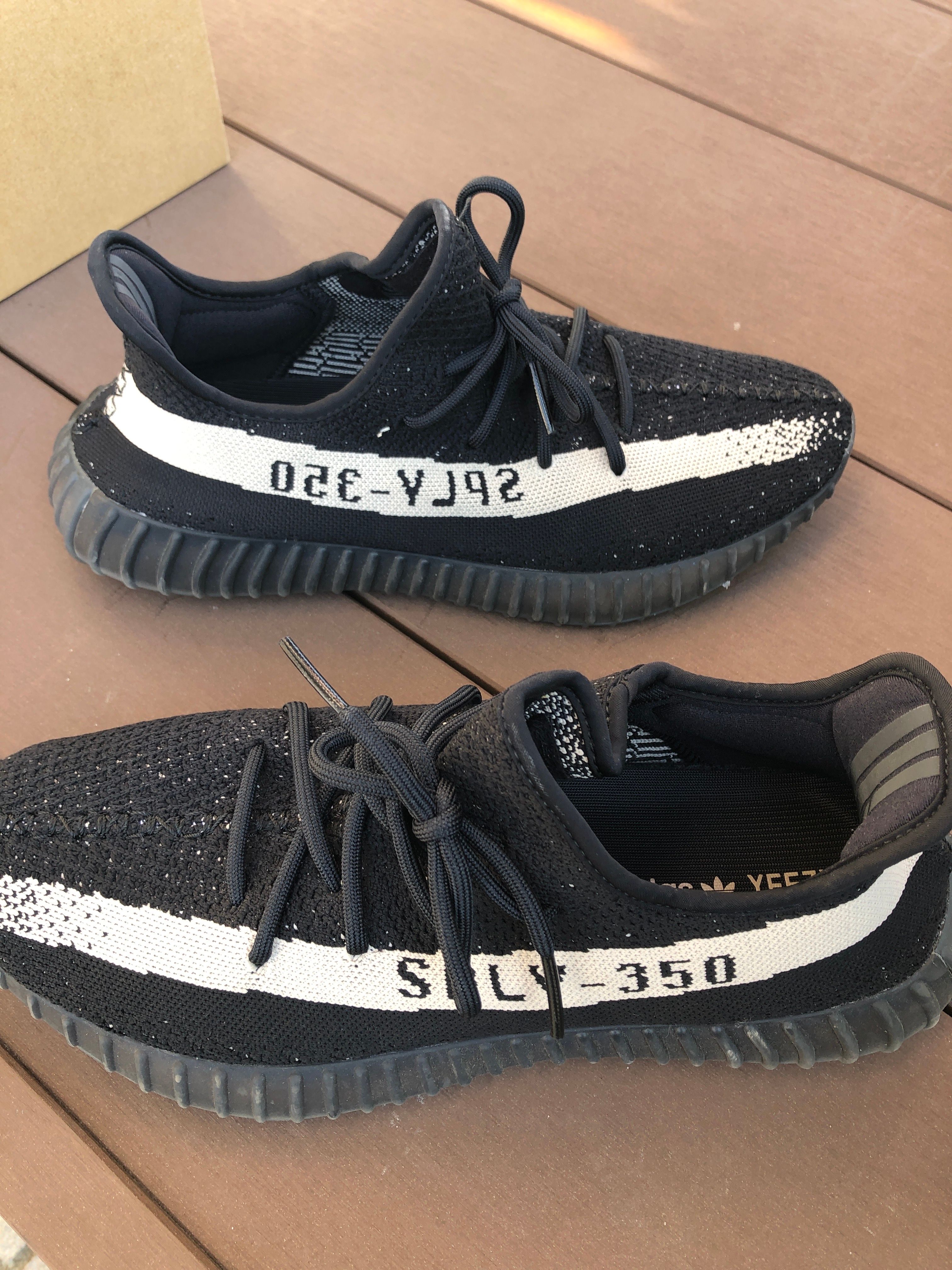 adidas YEEZY Boost 350 V2 "Oreo"