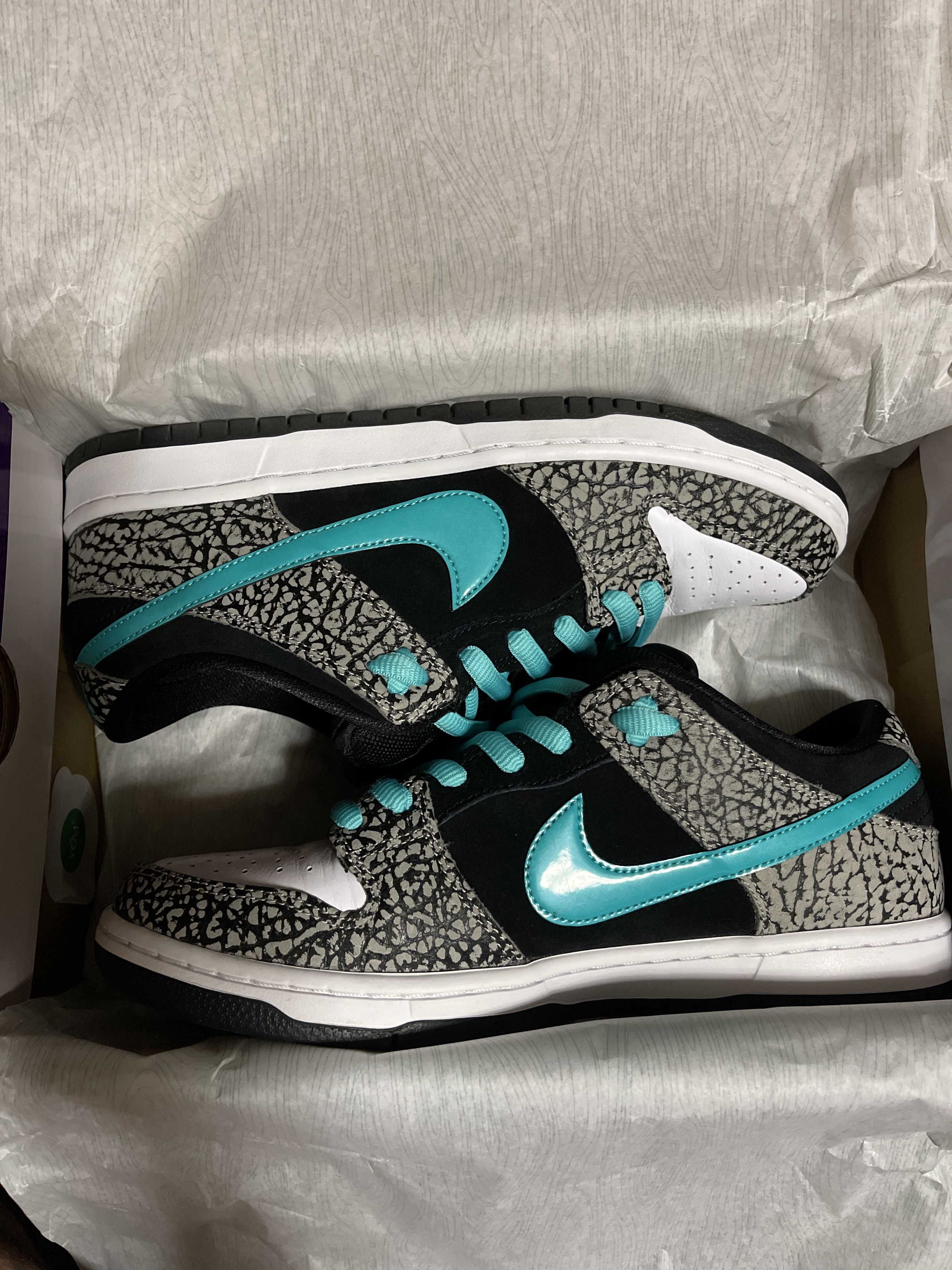 Nike SB Dunk Low "Elephant/Safari"