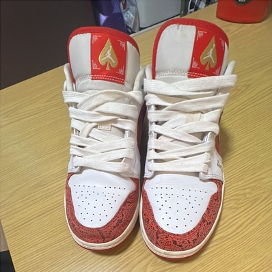Nike Air Jordan 1 Low "Spades"