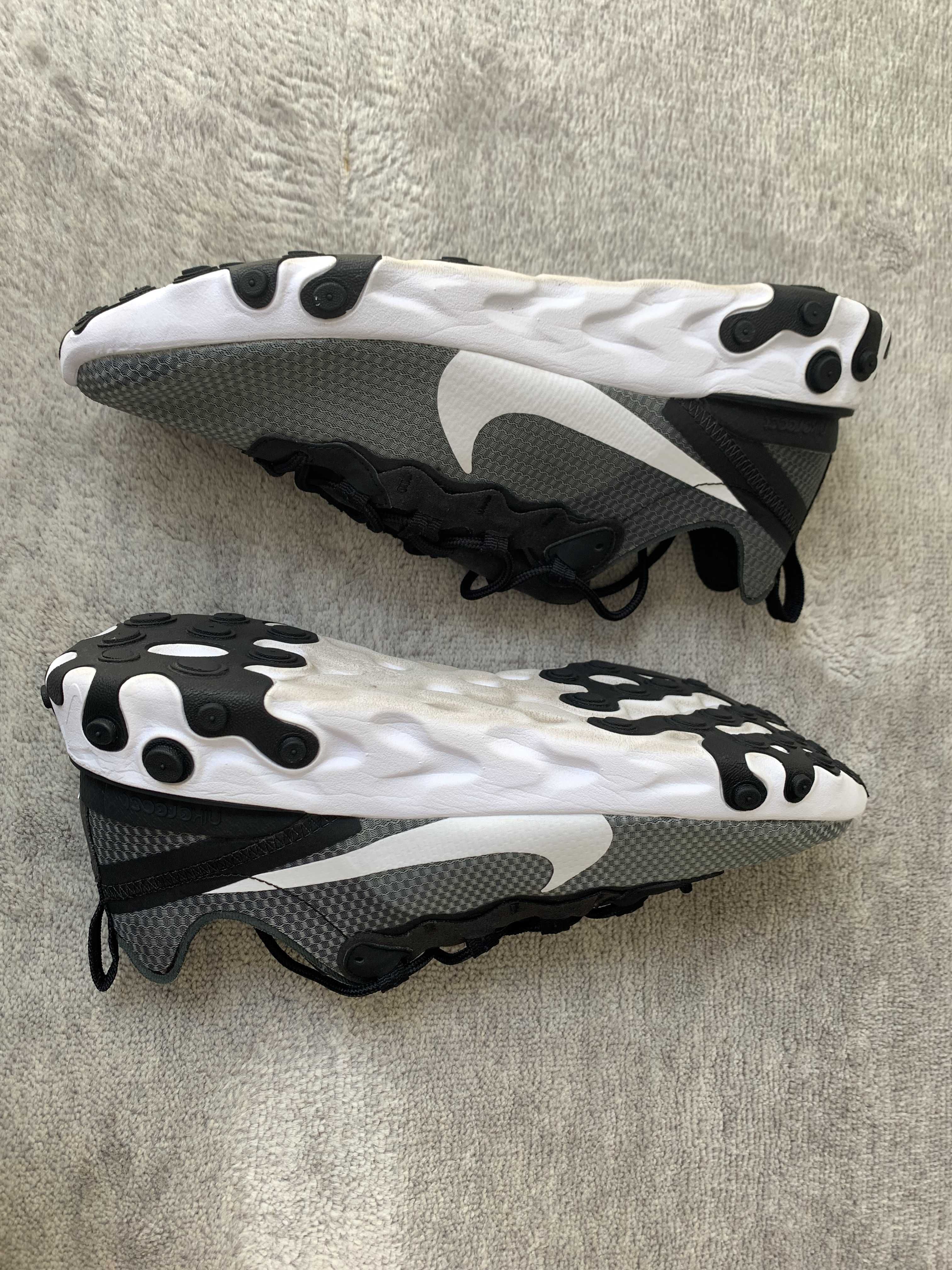 Nike React Element 55 SE "Black White"