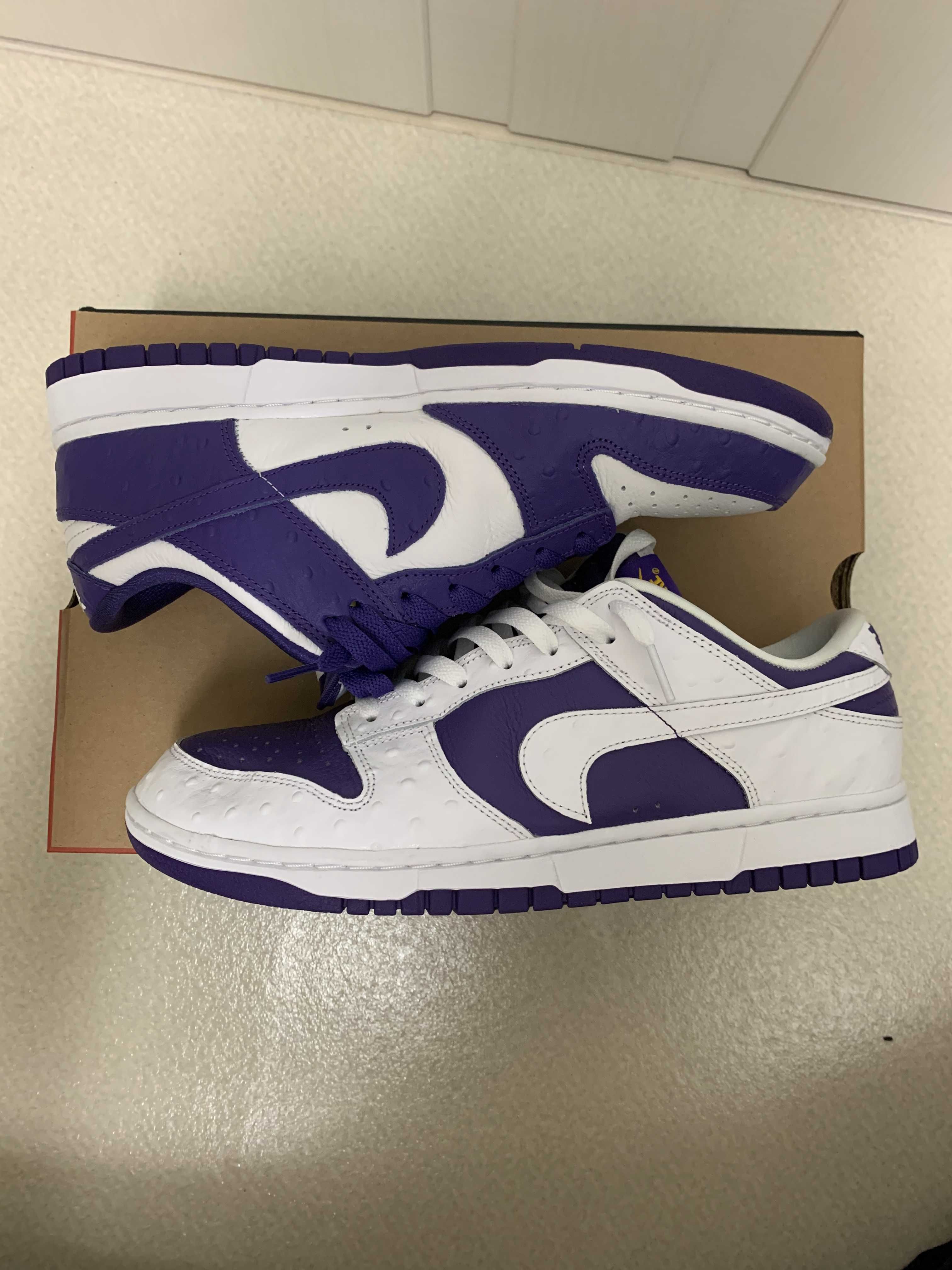 Nike Women's Dunk Low "Made You Look"