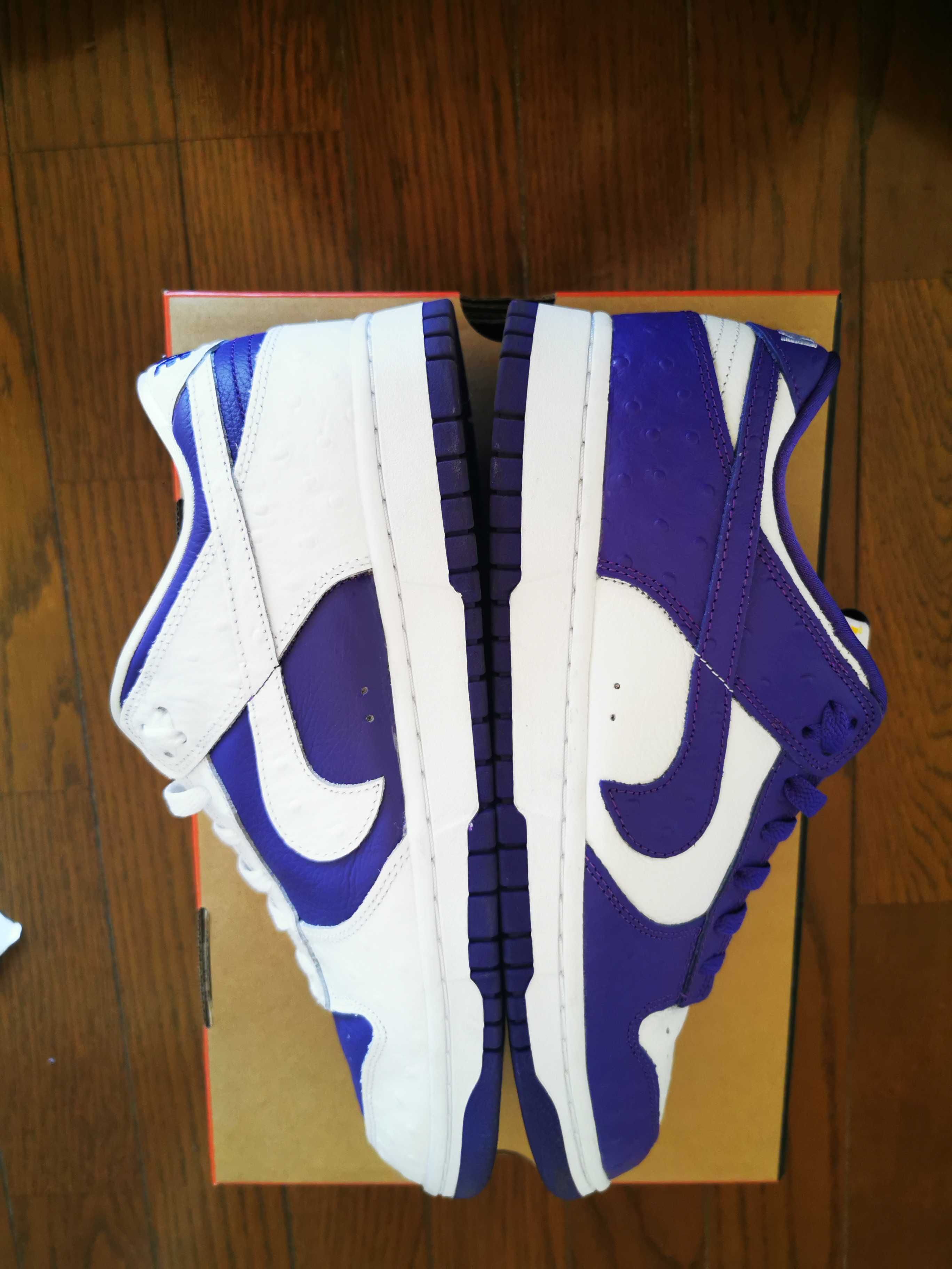 Nike Women's Dunk Low "Made You Look"