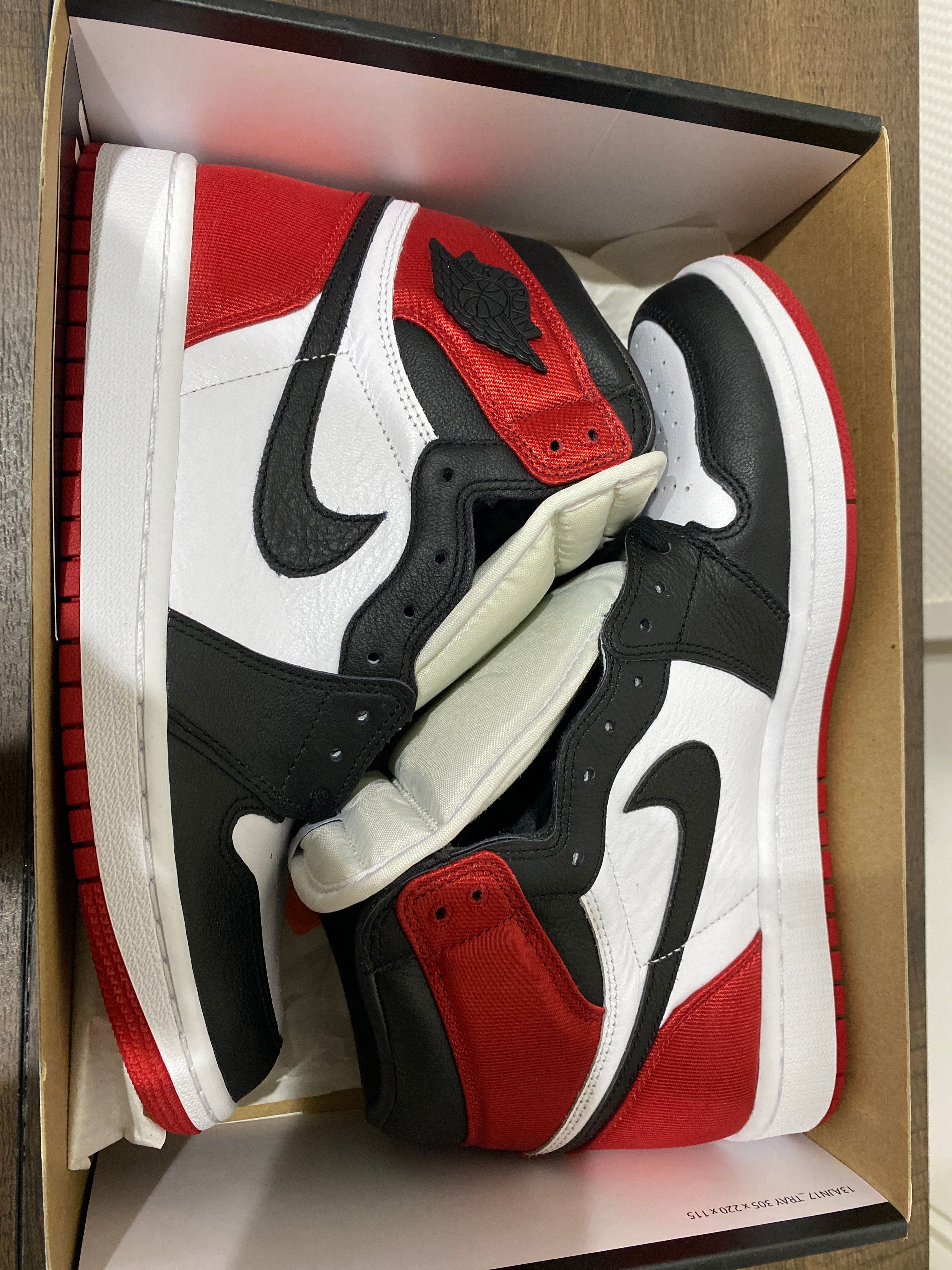 Nike Women's Air Jordan 1 Retro High "Satin Black Toe"