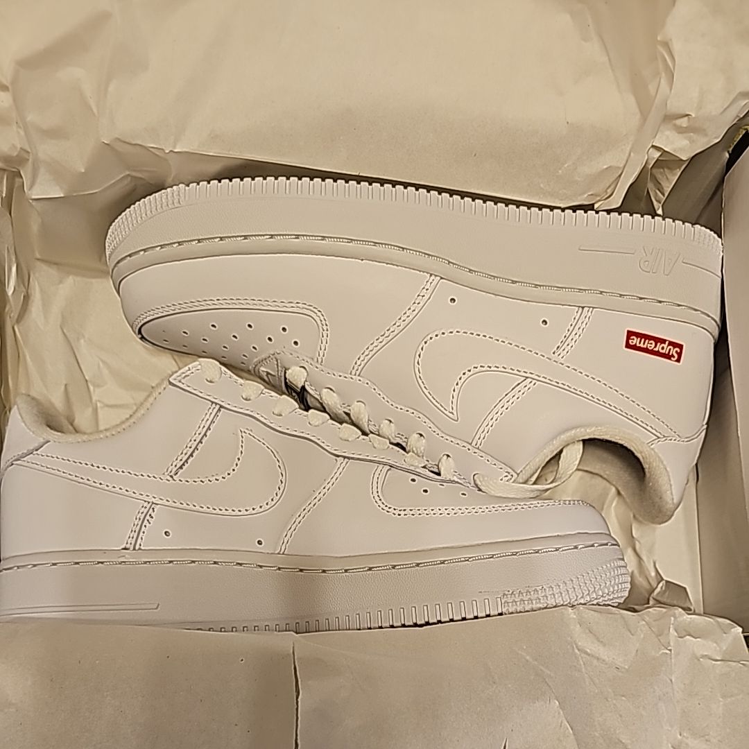 Supreme × Nike Air Force 1 Low "White"