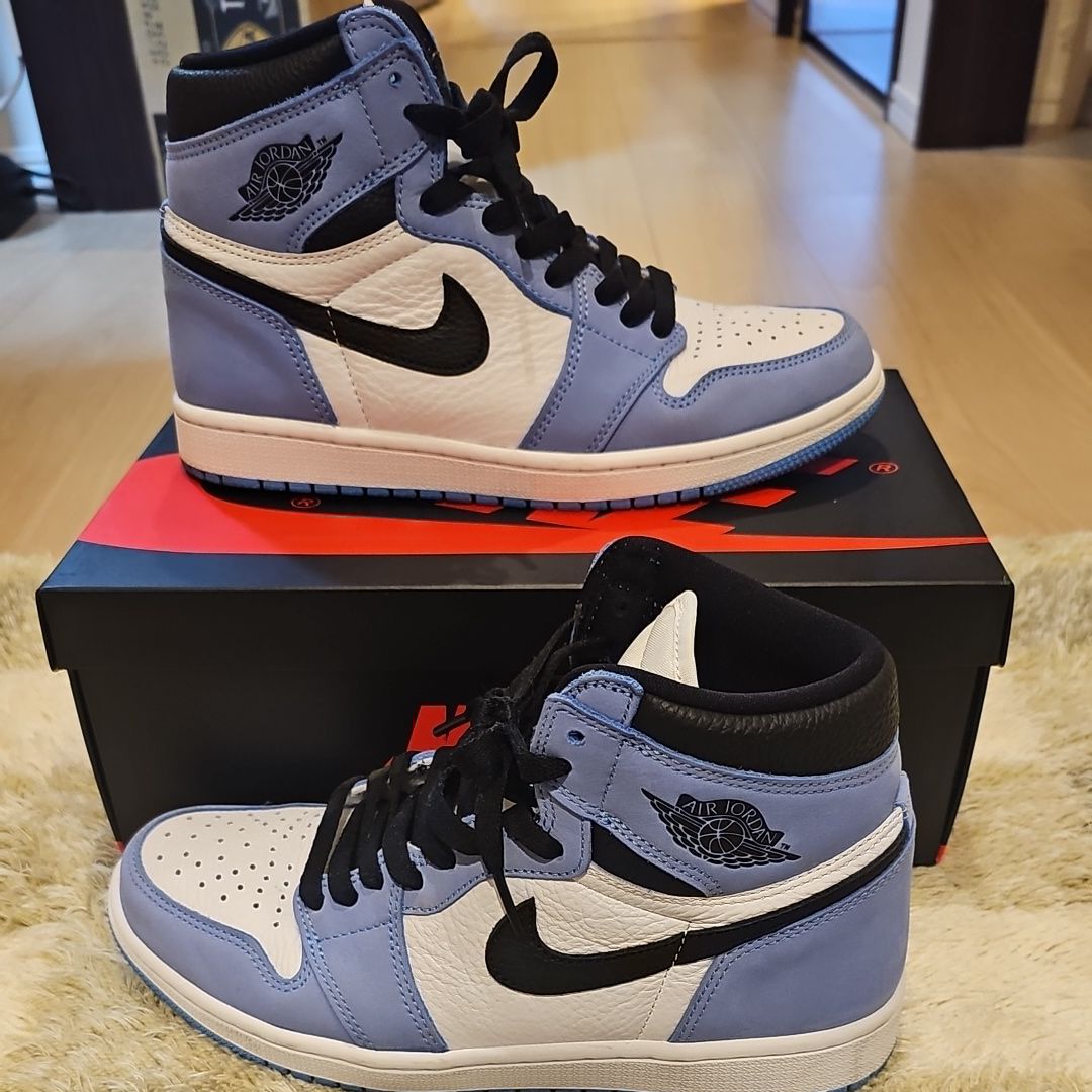 Nike Air Jordan 1 High OG "University Blue"