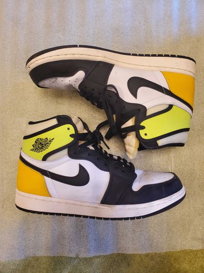 Nike Air Jordan 1 High OG "Volt Gold"