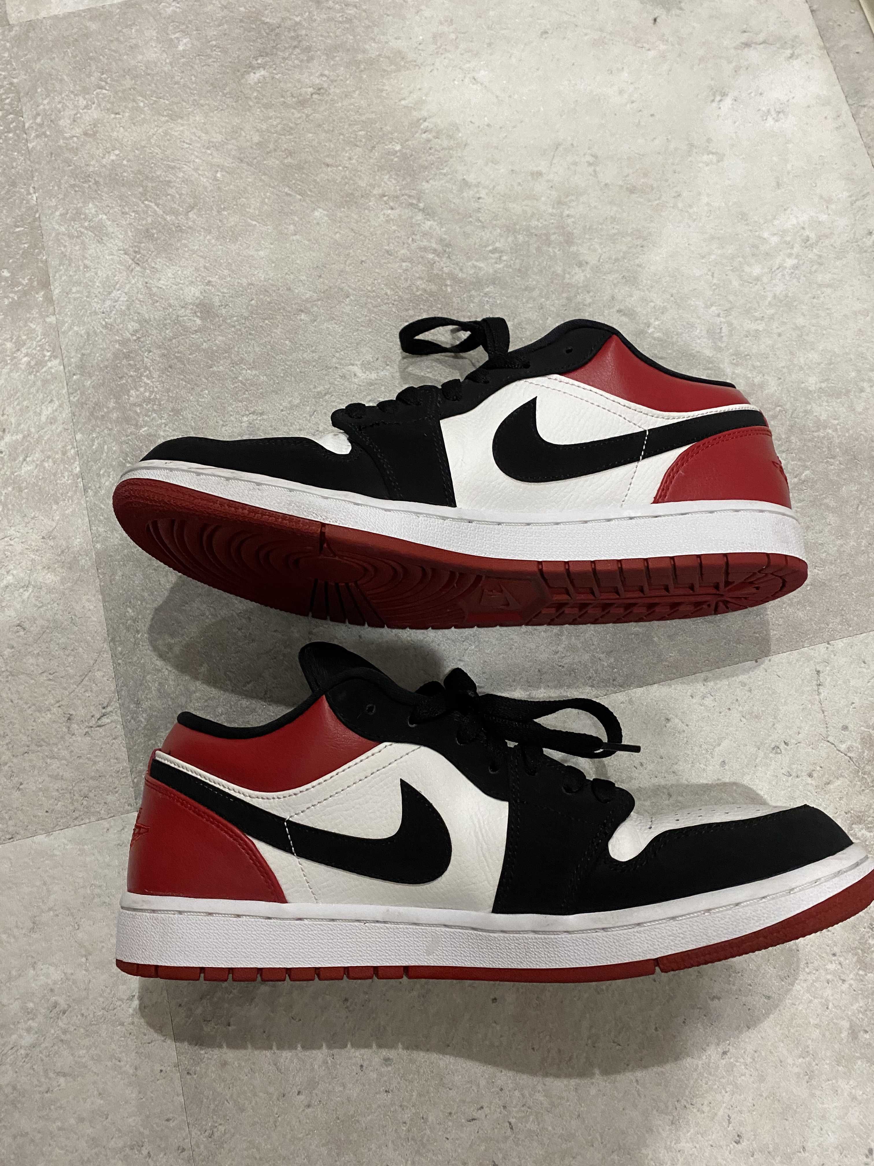 Nike Air Jordan 1 Low "Black Toe"