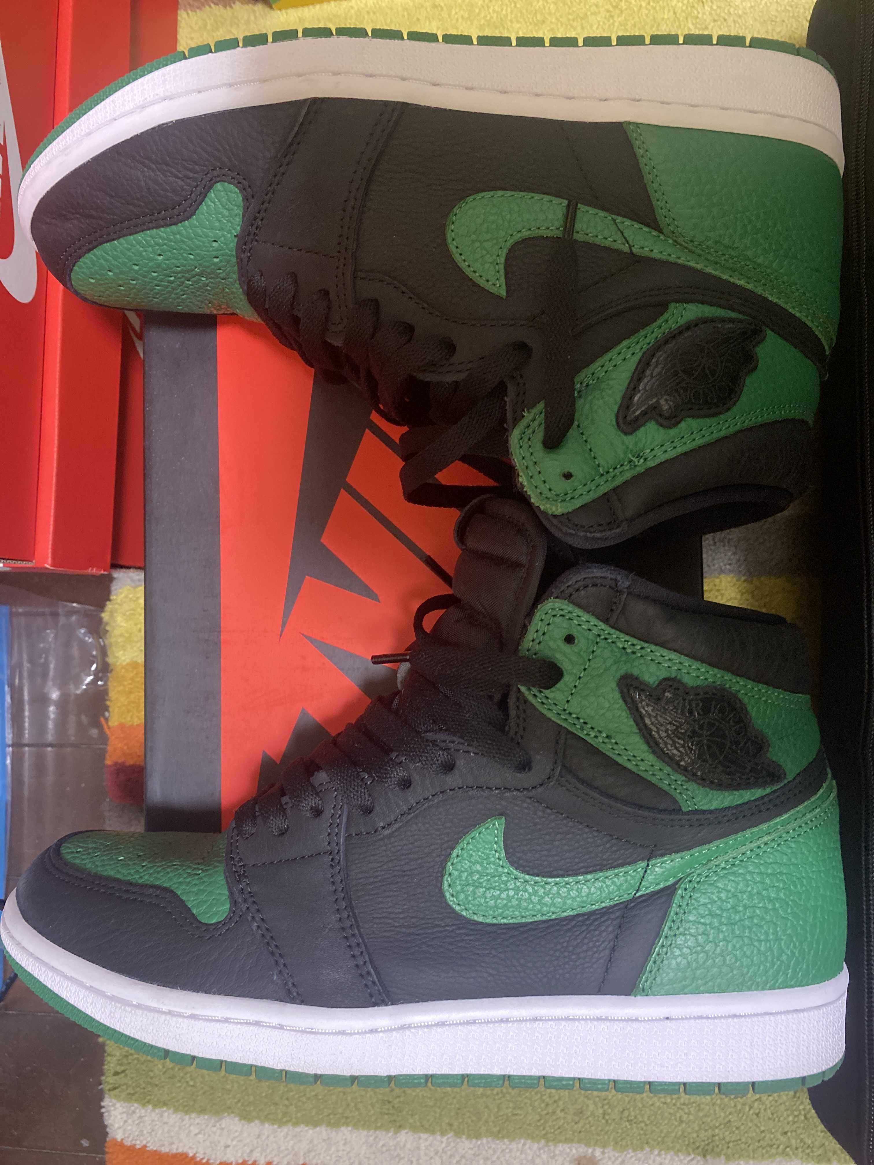 Nike Air Jordan 1 Retro High OG "Black/Pine Green" (2020)      