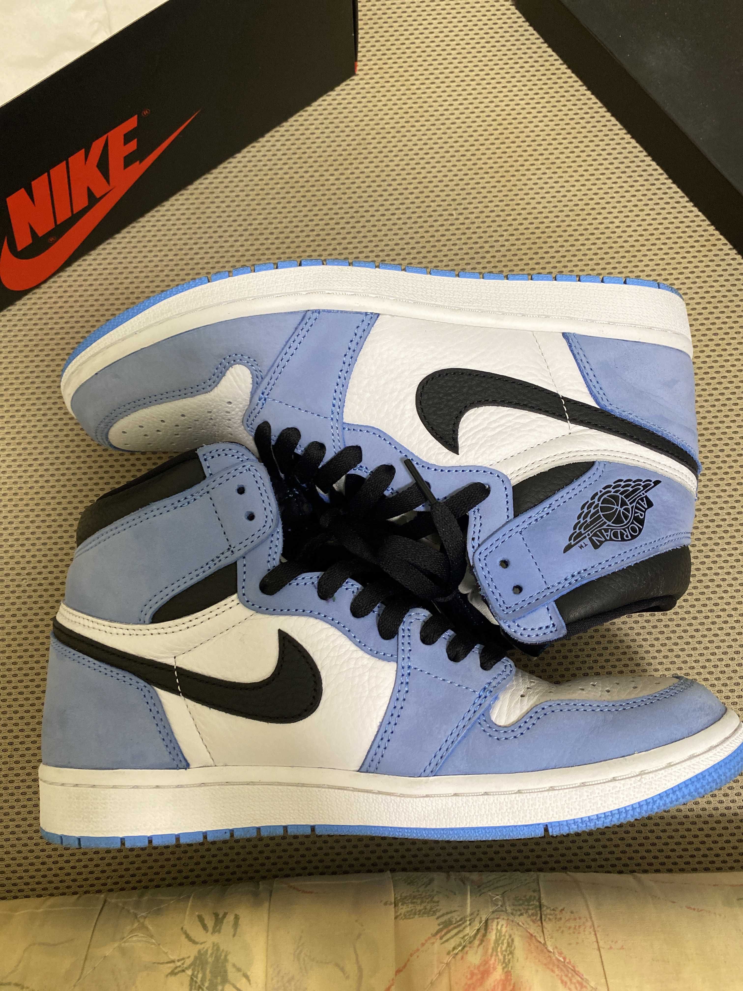 Nike Air Jordan 1 High OG "University Blue"