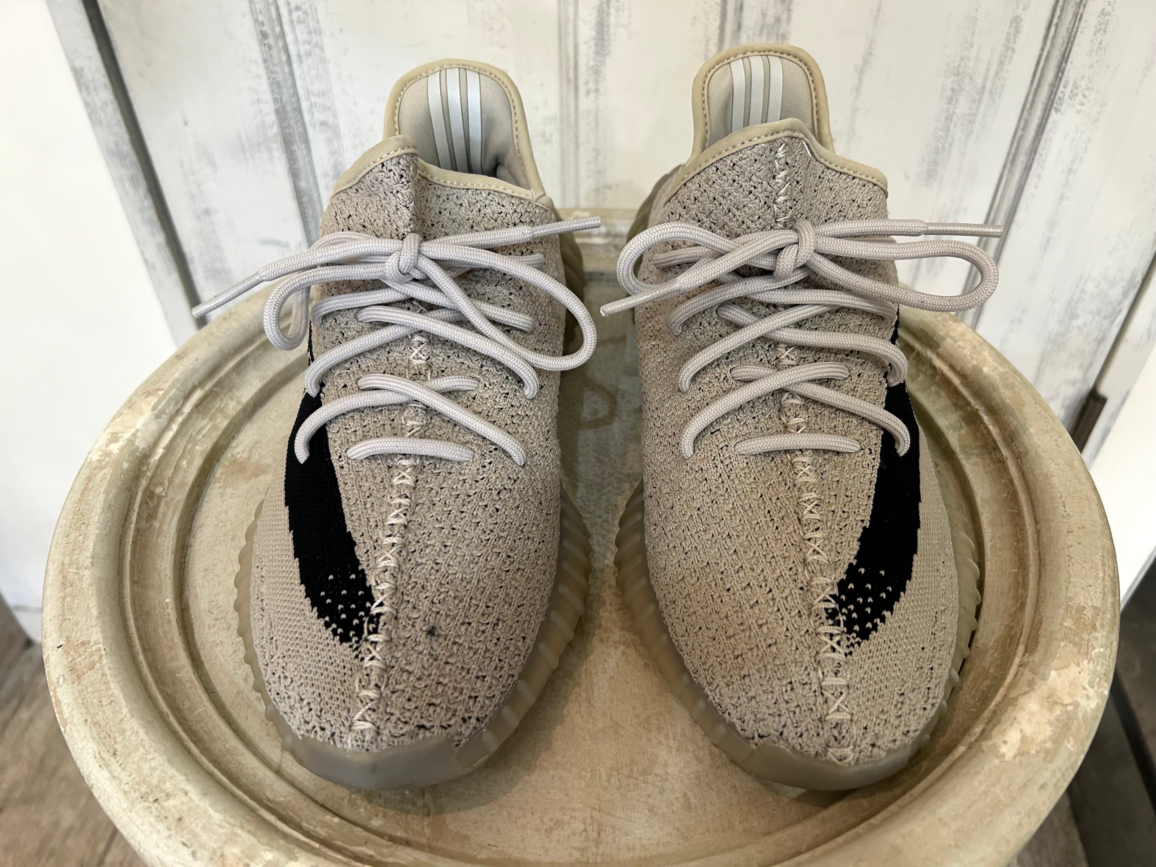 アディダス イージー ブースト350V2 "スレート"